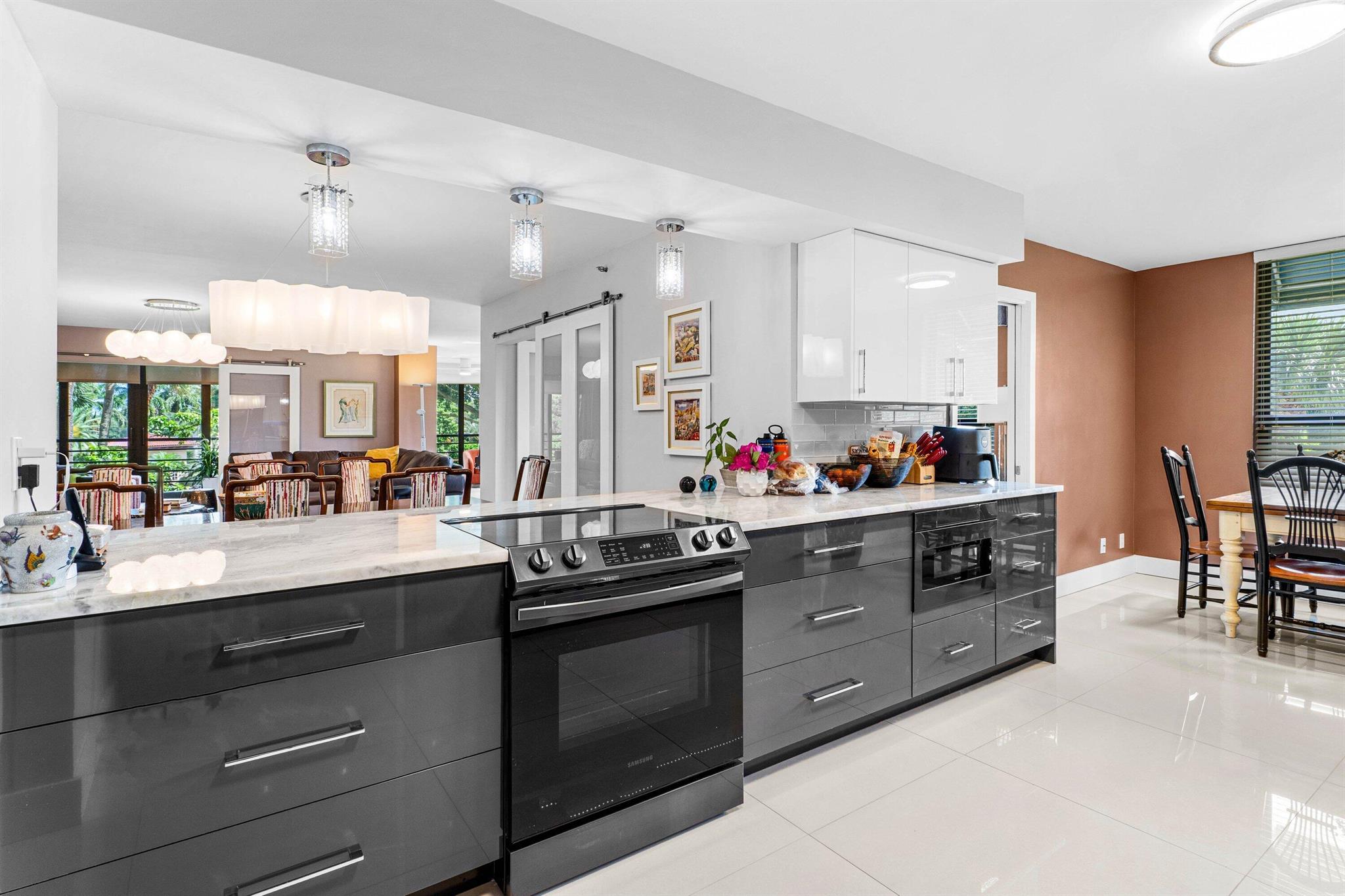 7572 Regency Lake Drive 301