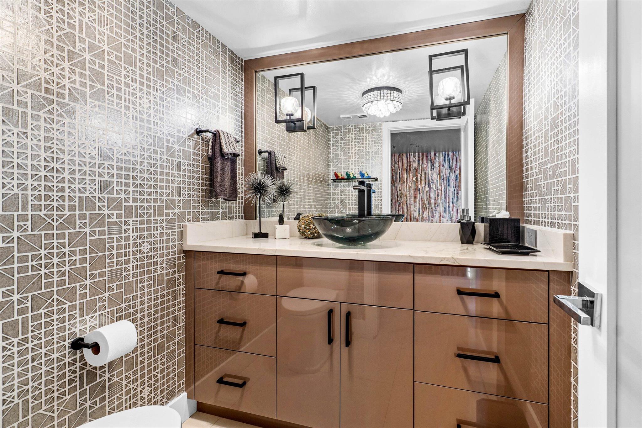 7572 Regency Lake Drive 301