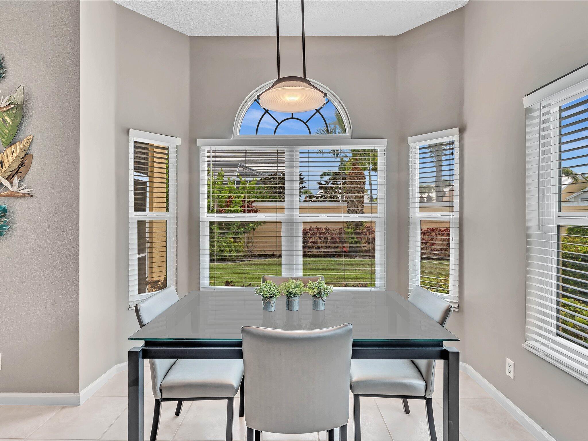 8253 Horseshoe Bay Road