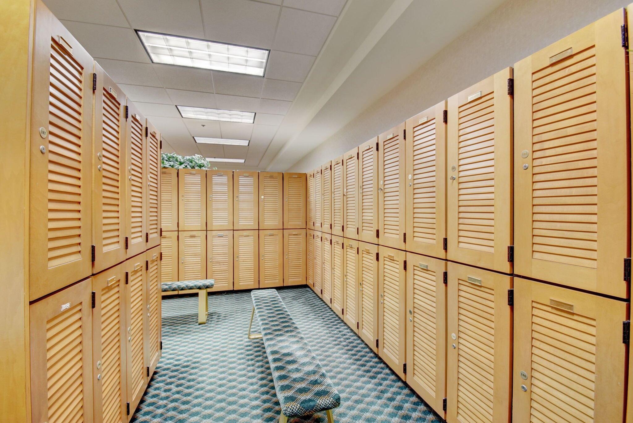 11270 Clover Leaf Circle