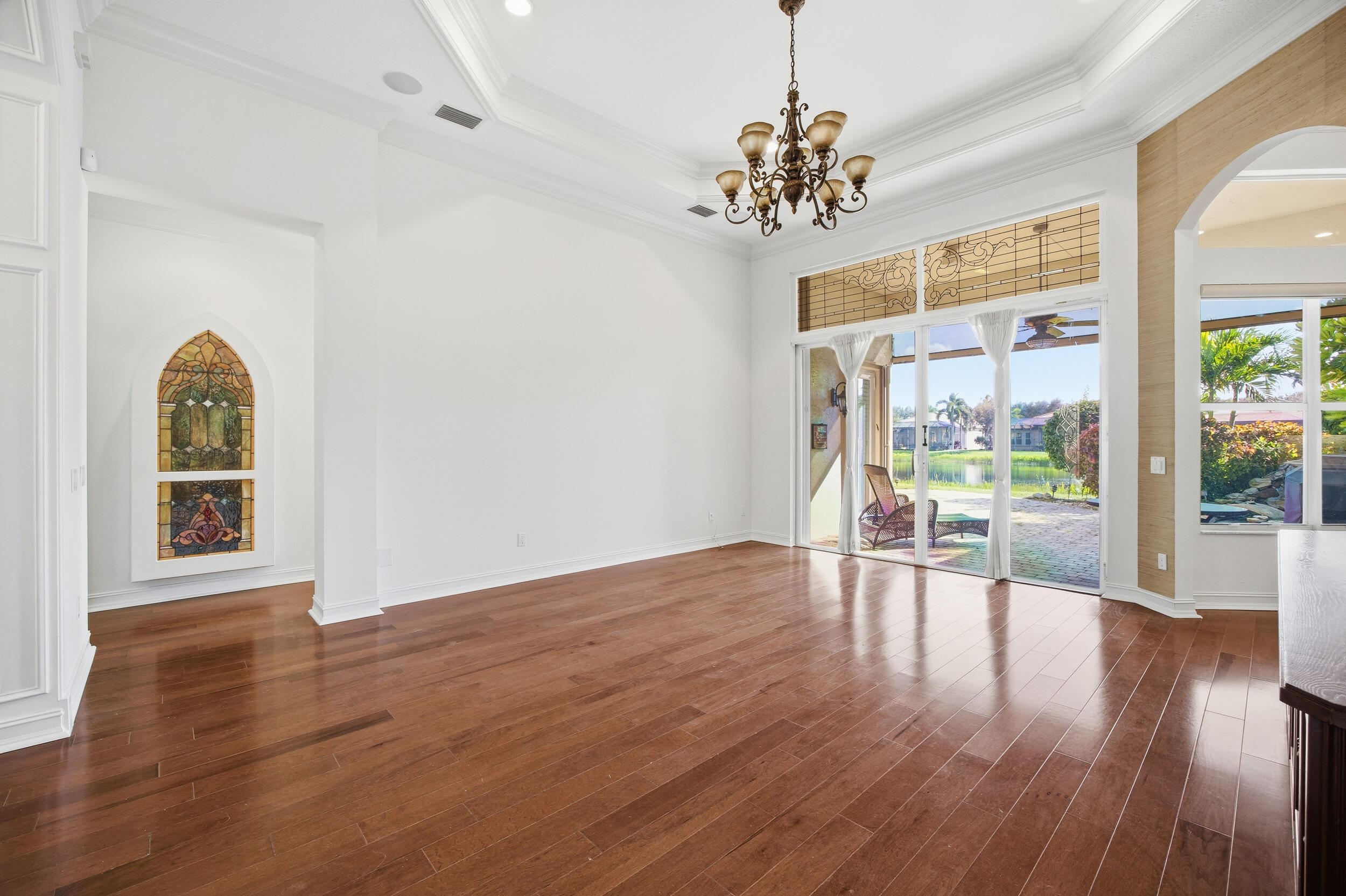 7071 Corning Circle