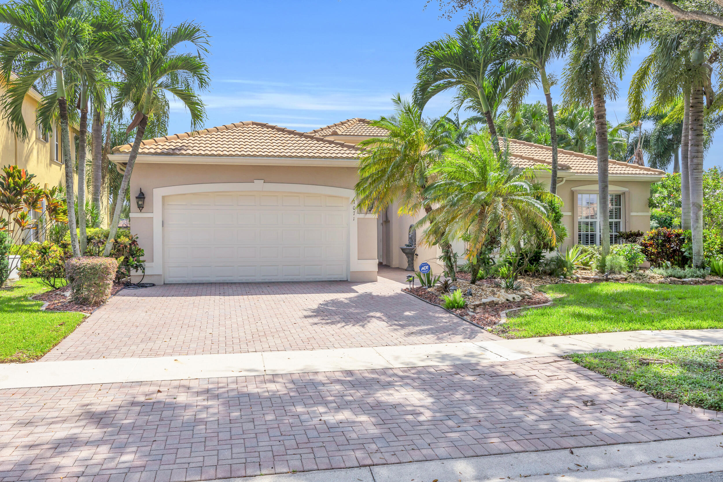 7071 Corning Circle