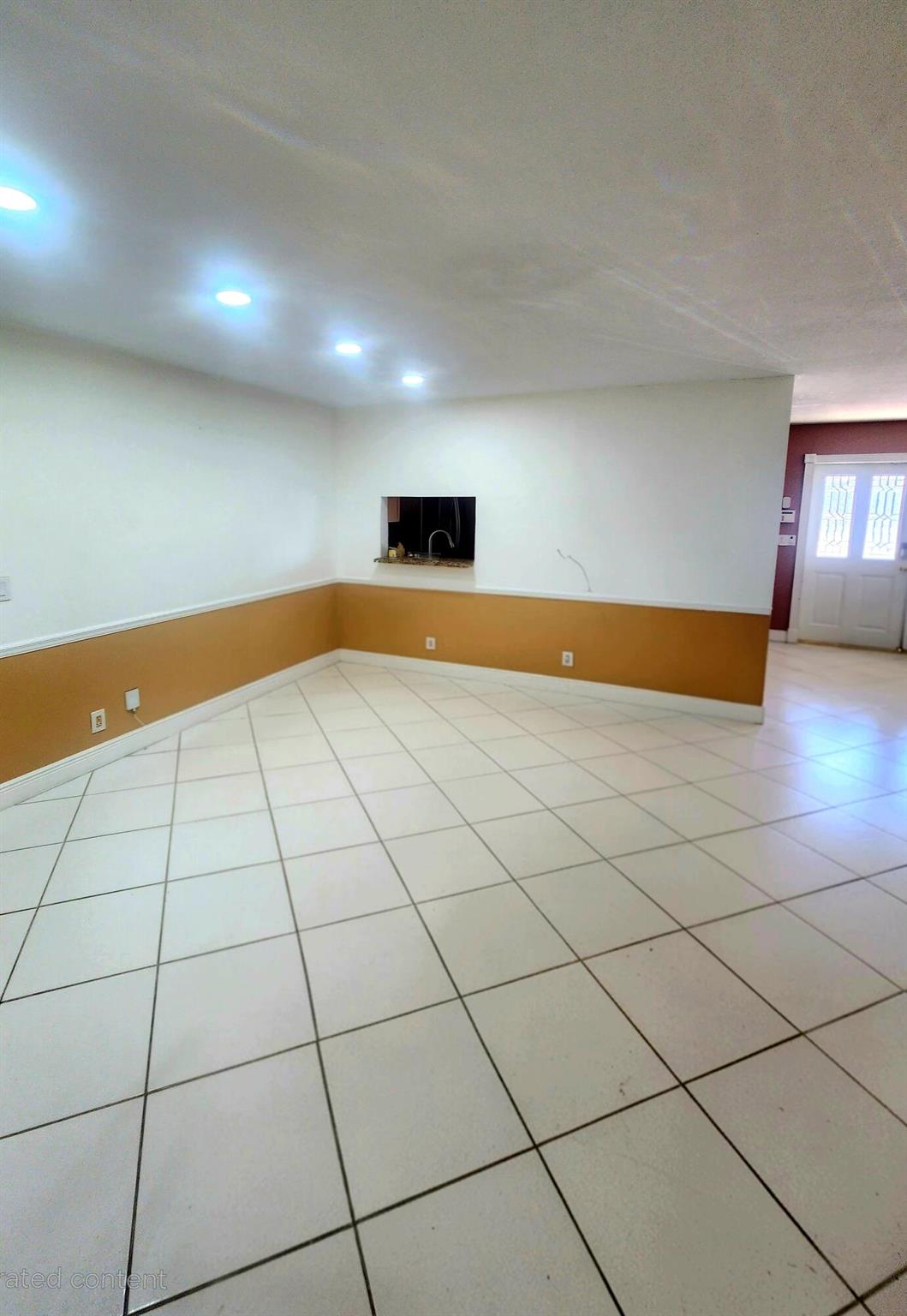 19323 Carolina Circle