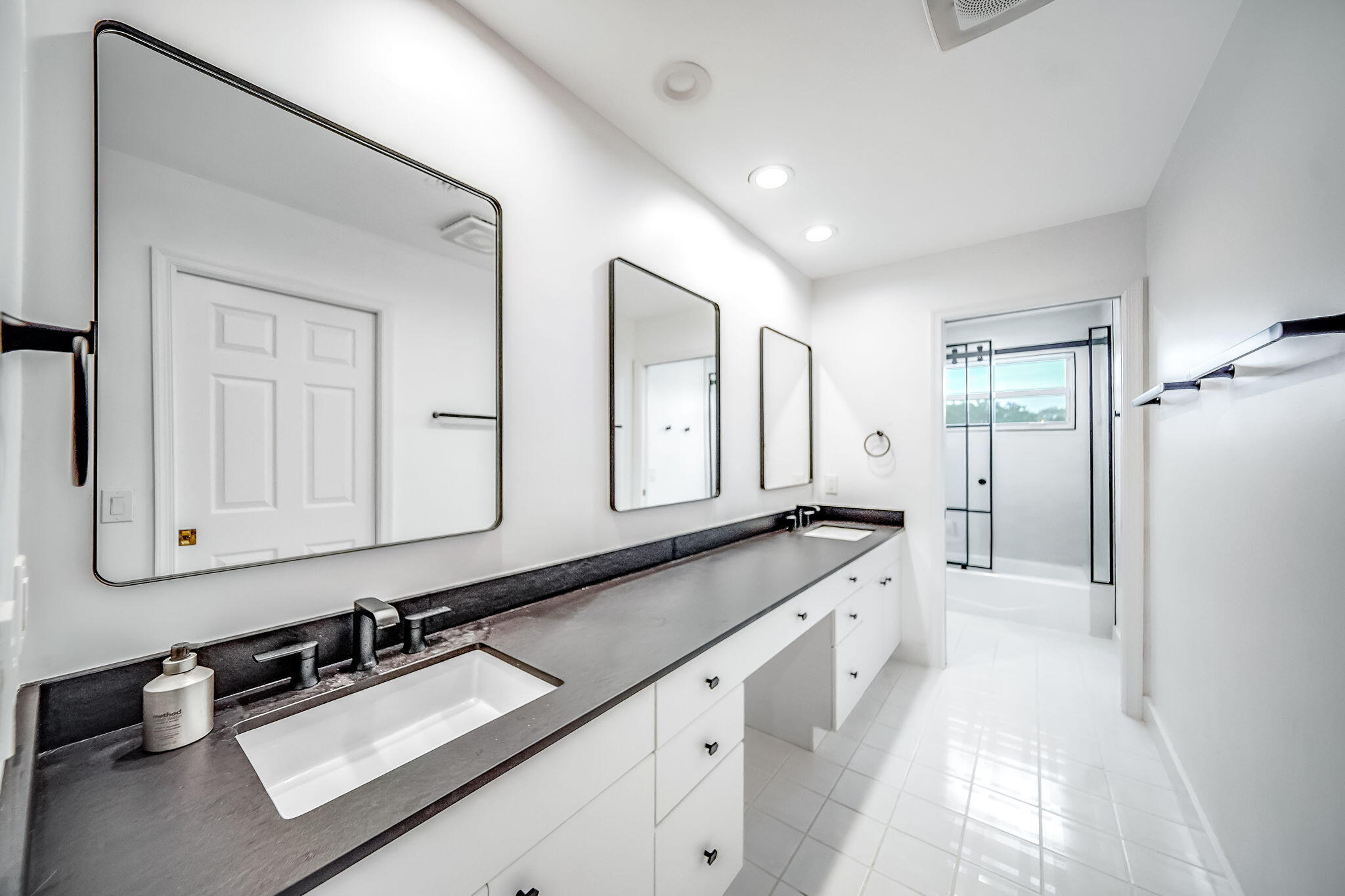 3402 Pine Haven Circle