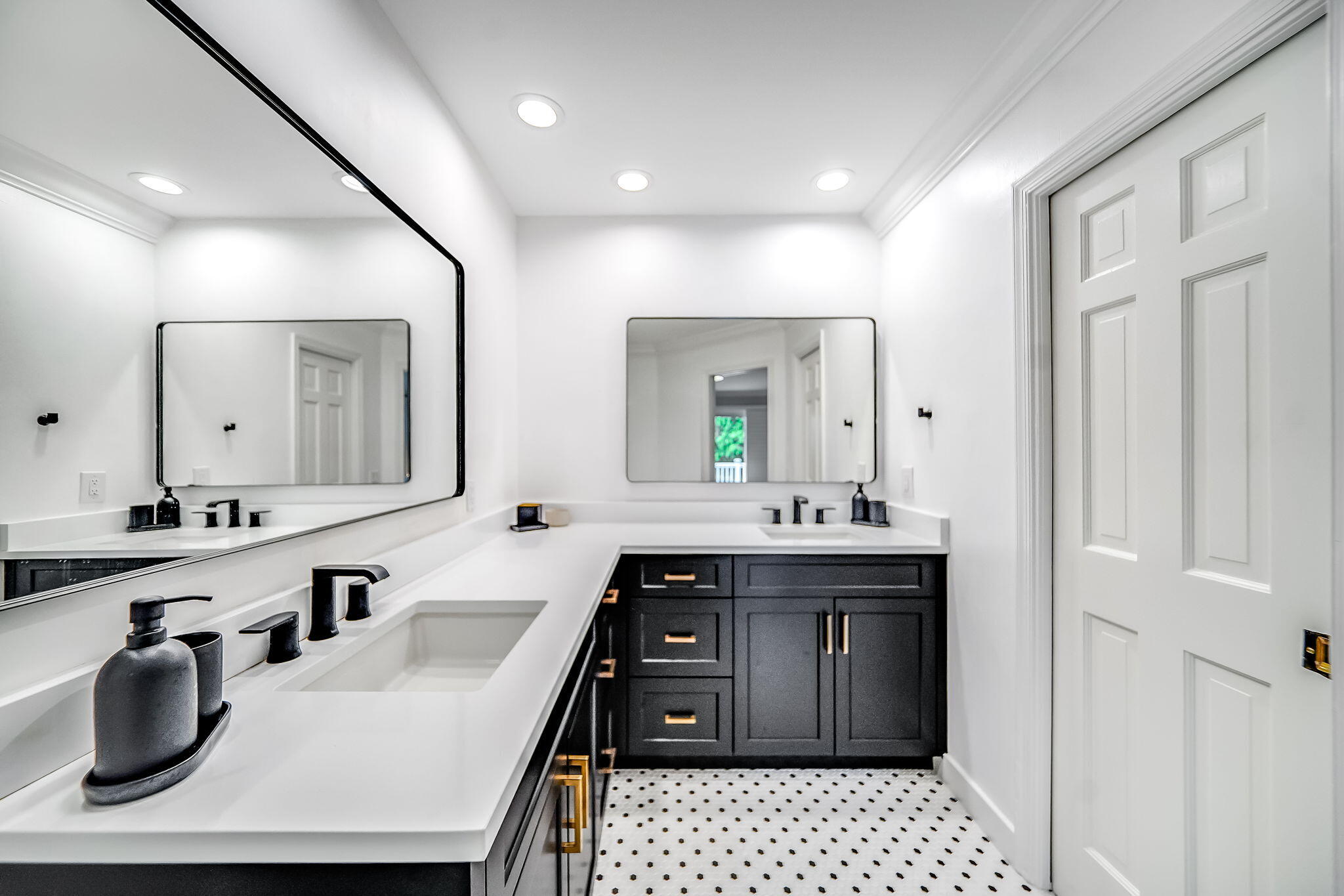 3402 Pine Haven Circle