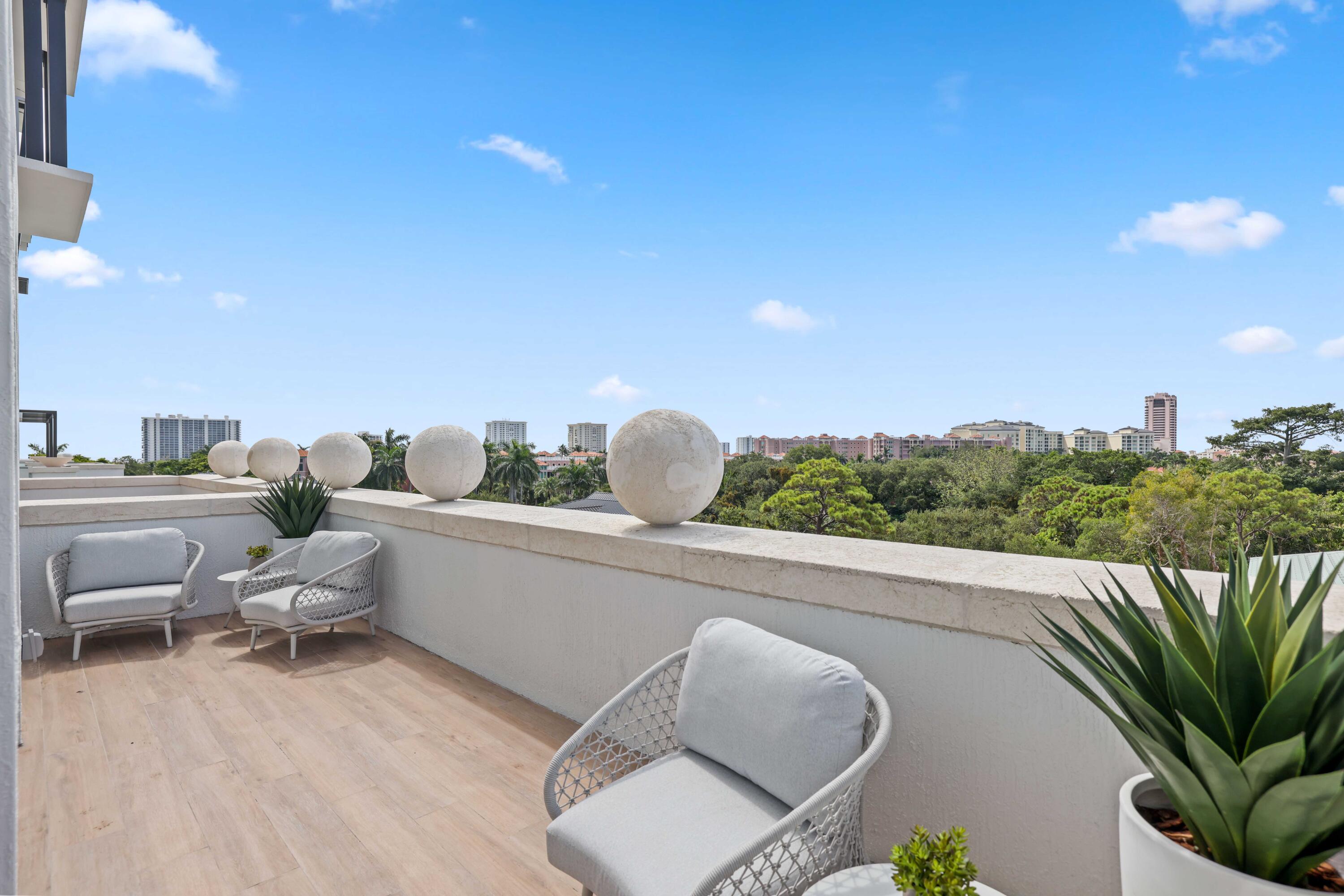 475 E Royal Palm Road 506