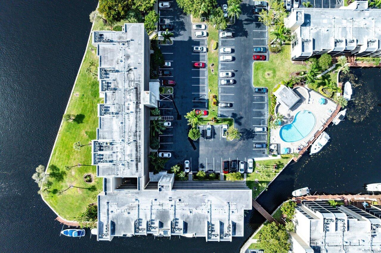 13 Royal Palm Way 602