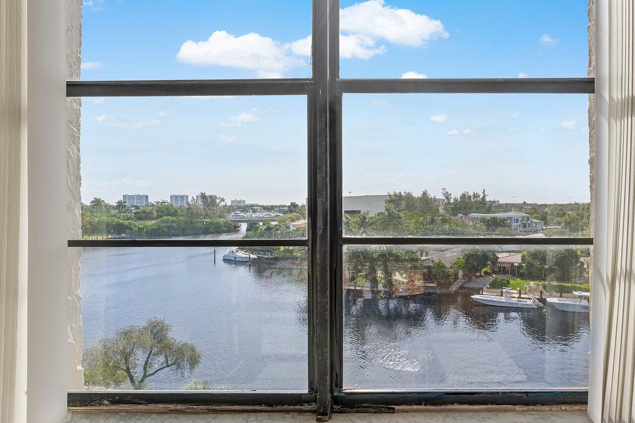 13 Royal Palm Way 602