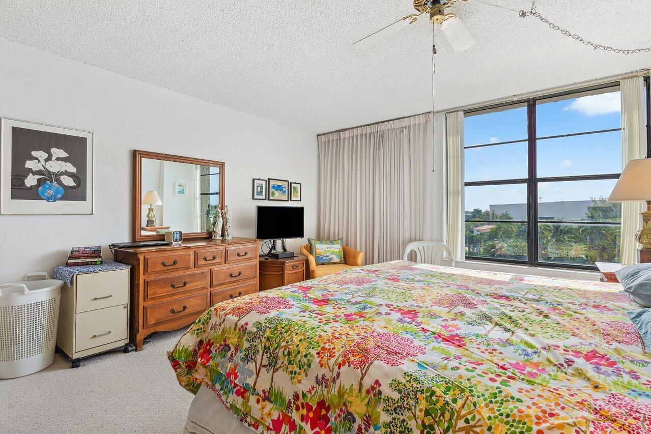 13 Royal Palm Way 602