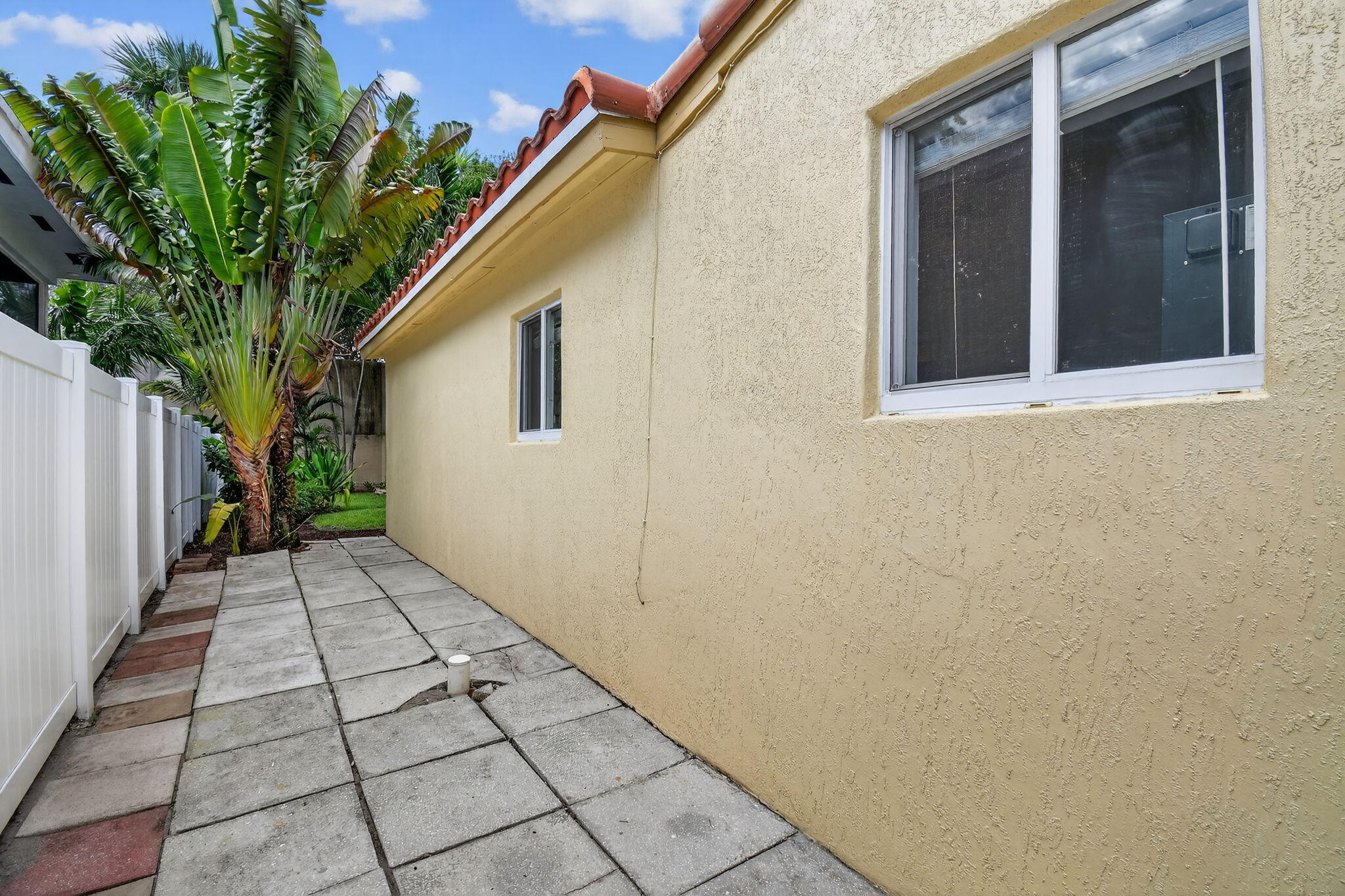 1309 SW 19th Avenue