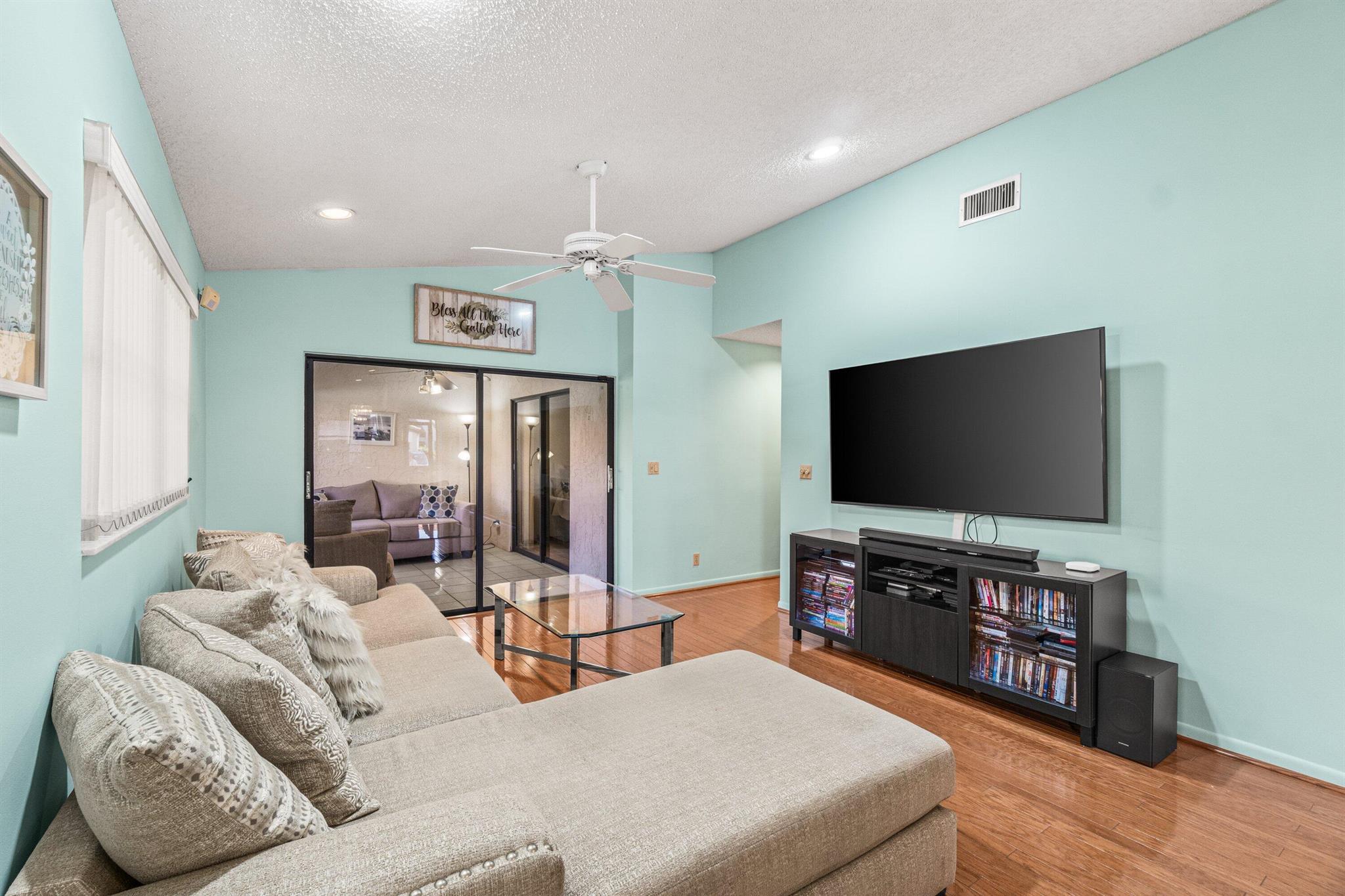 6235 Kings Gate Circle