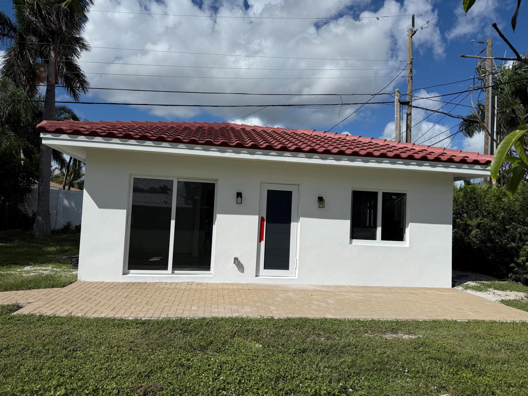 1259 SW 10th Street B