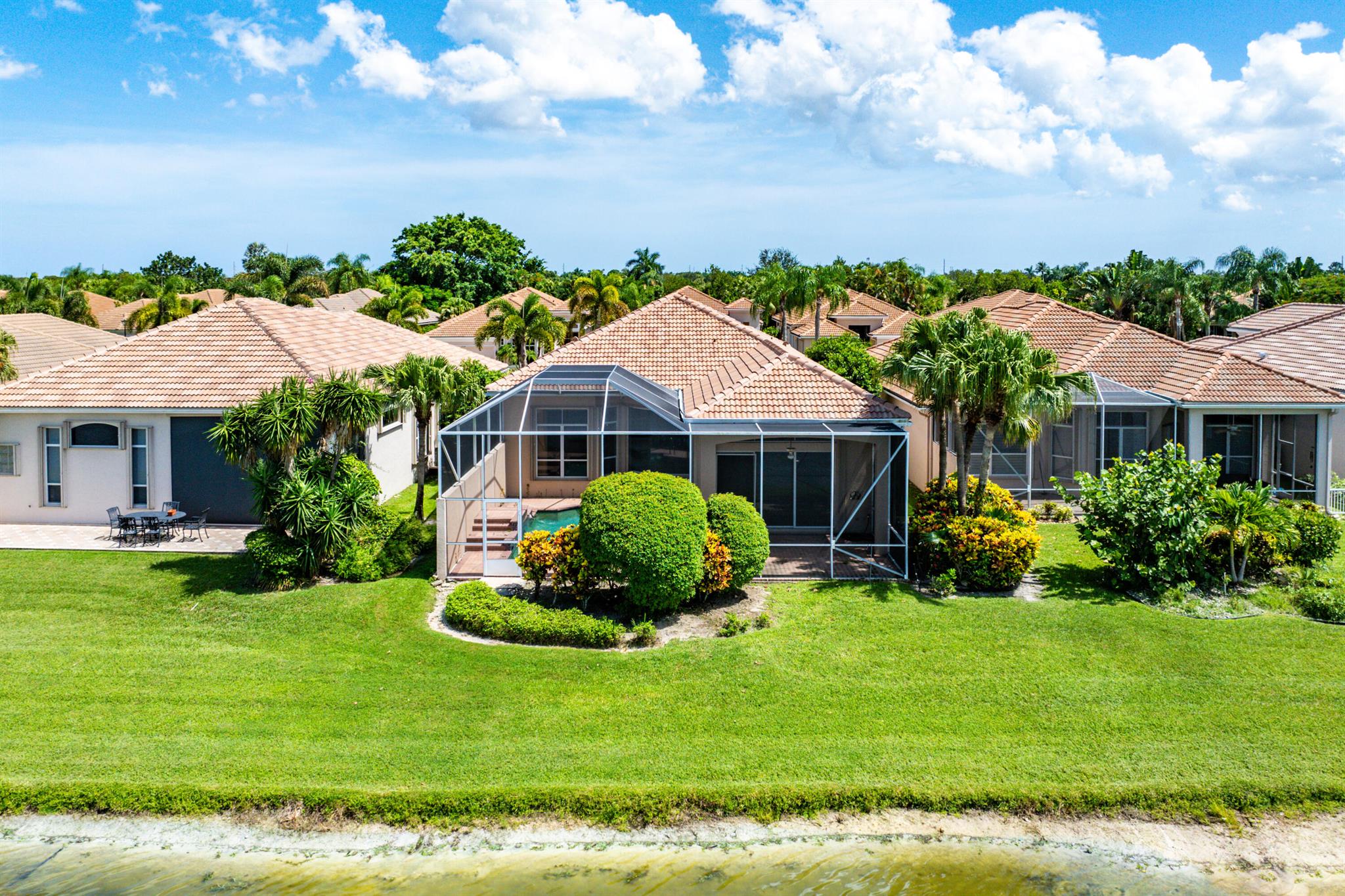 6959 Fairway Lakes Drive