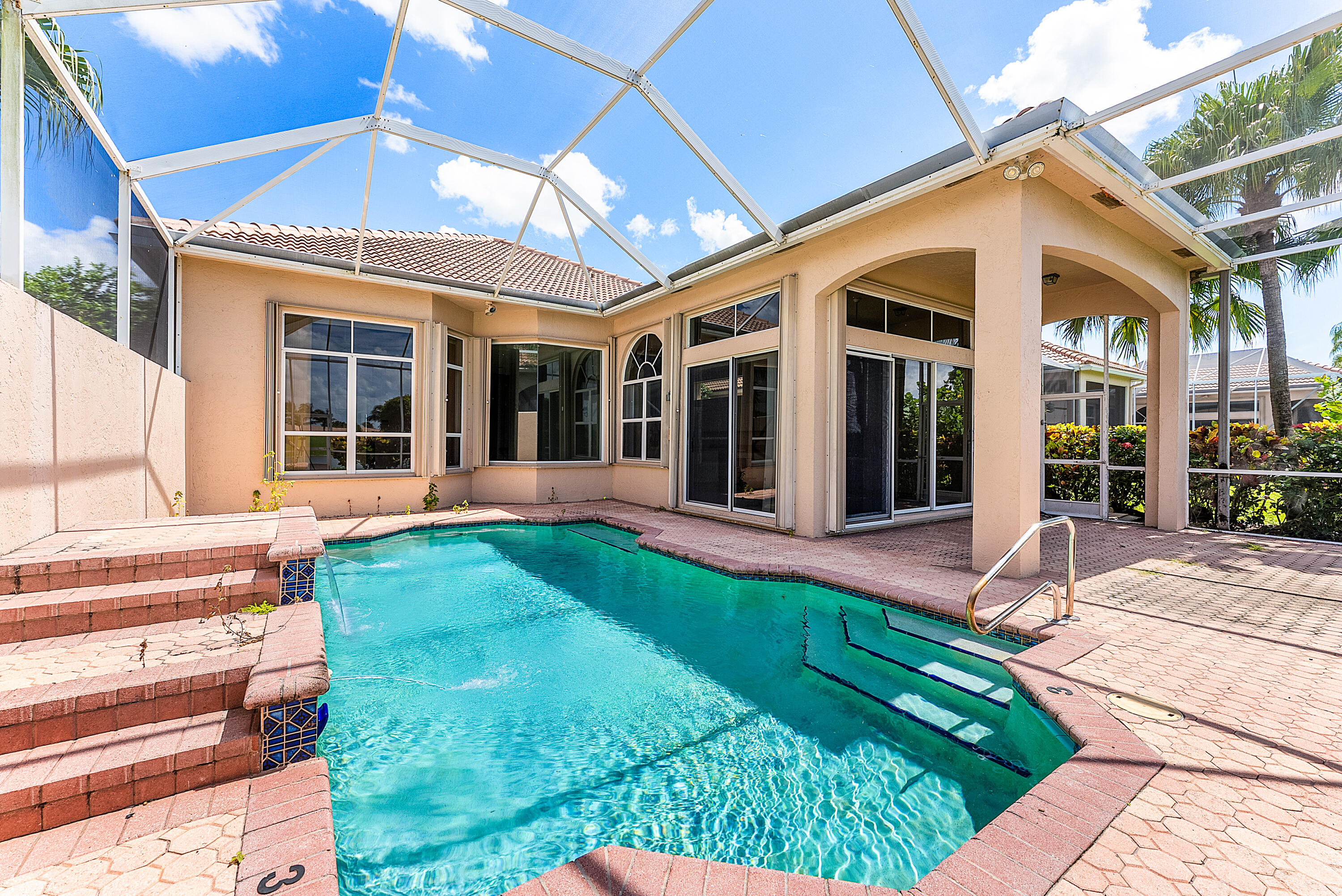 6959 Fairway Lakes Drive