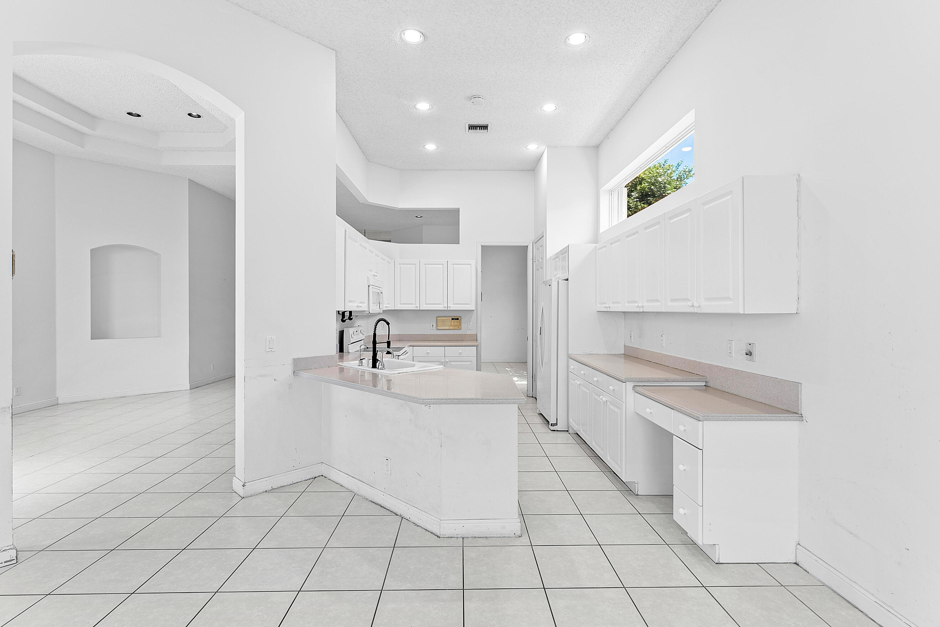 6959 Fairway Lakes Drive