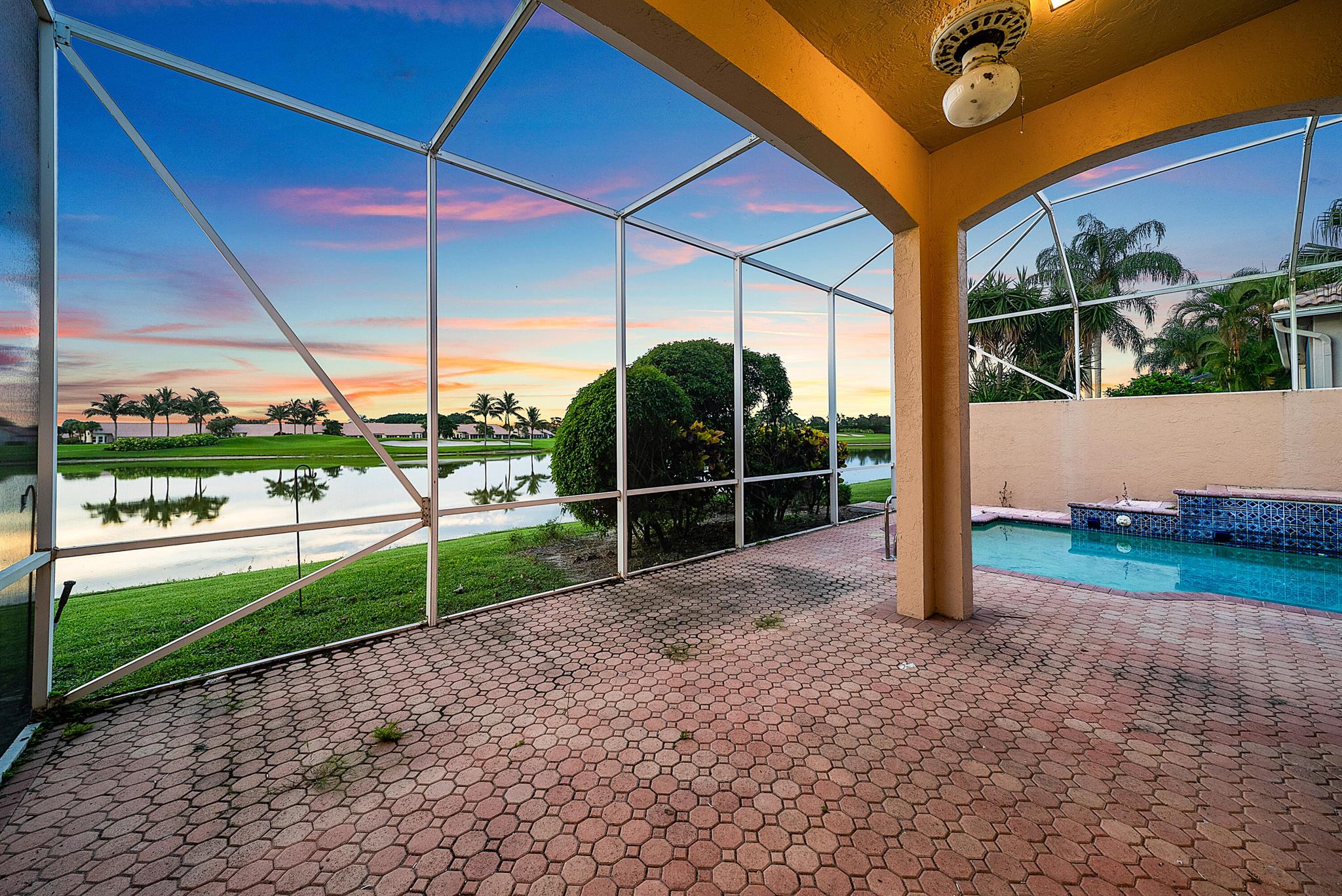 6959 Fairway Lakes Drive