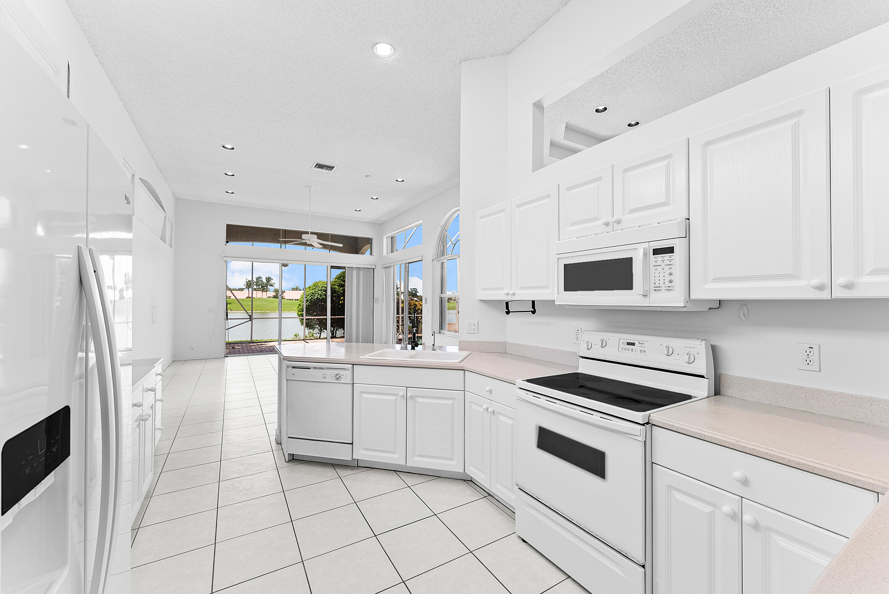 6959 Fairway Lakes Drive