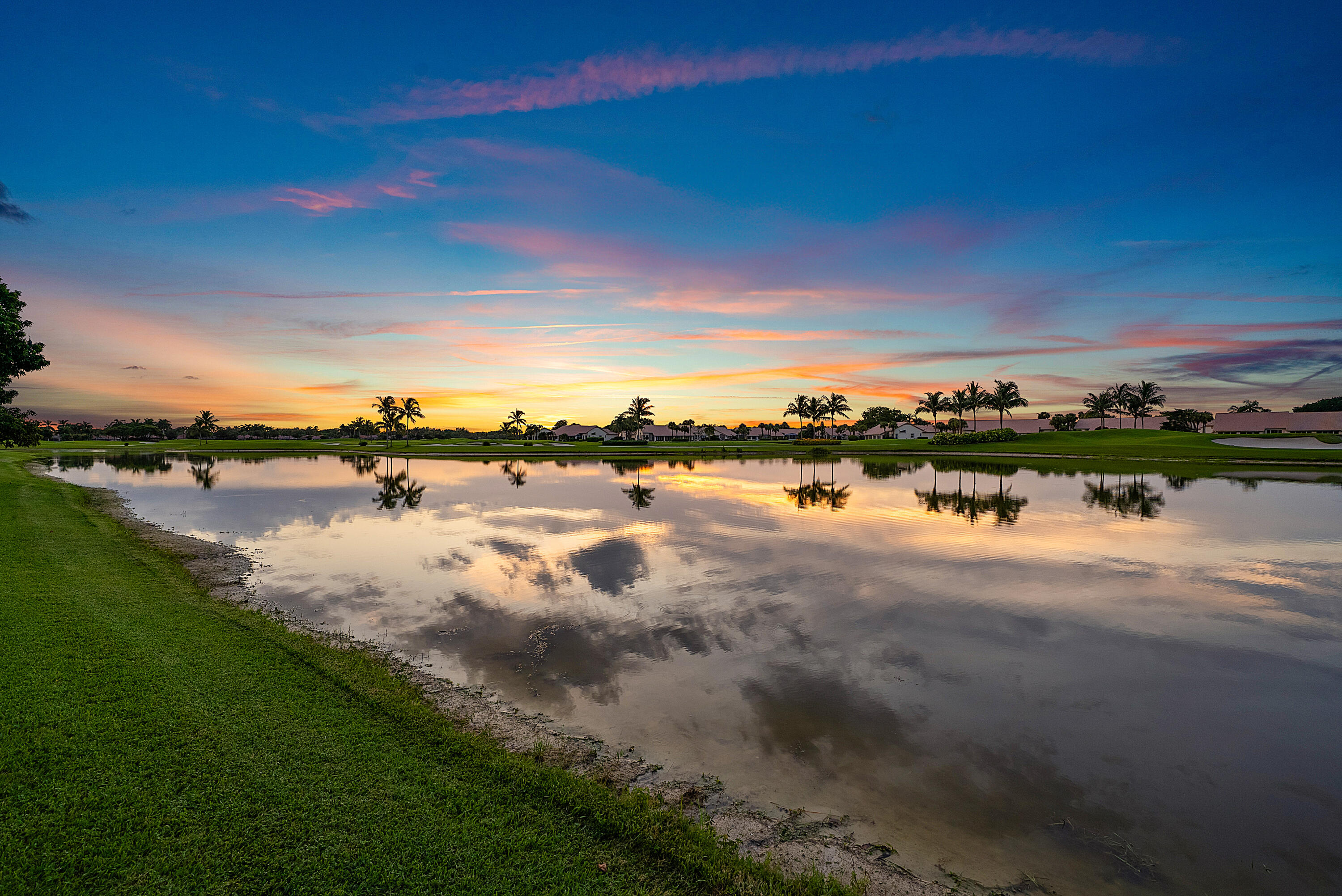 6959 Fairway Lakes Drive