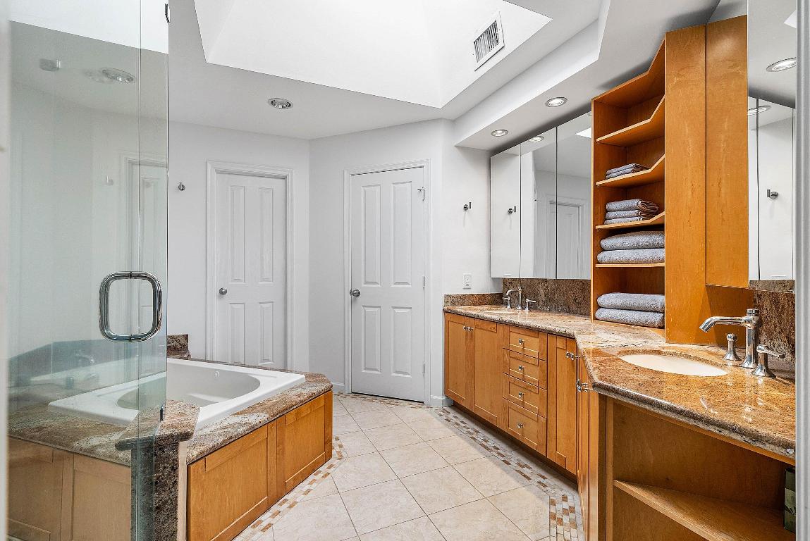 5338 NW 26th Circle S