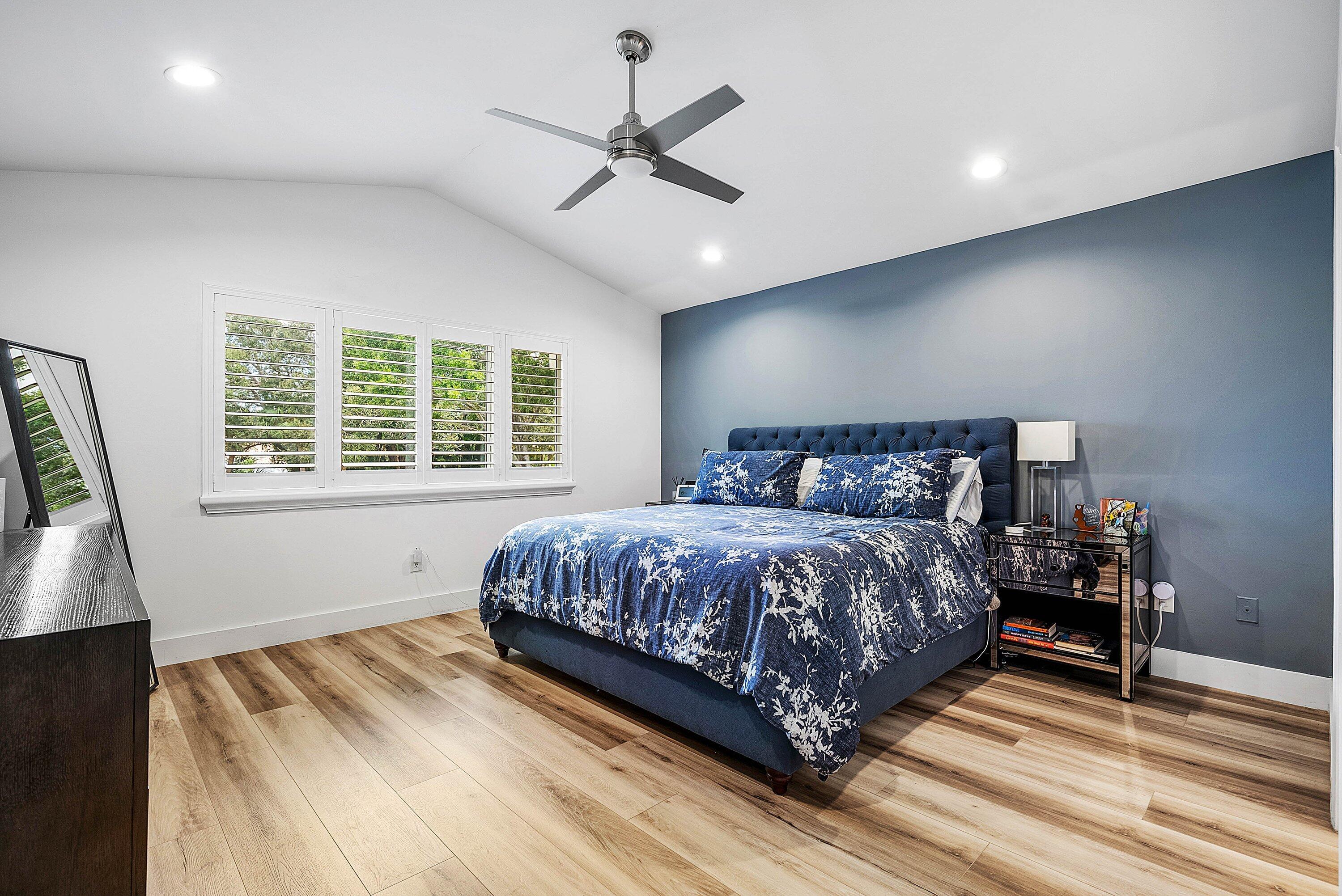 5338 NW 26th Circle S