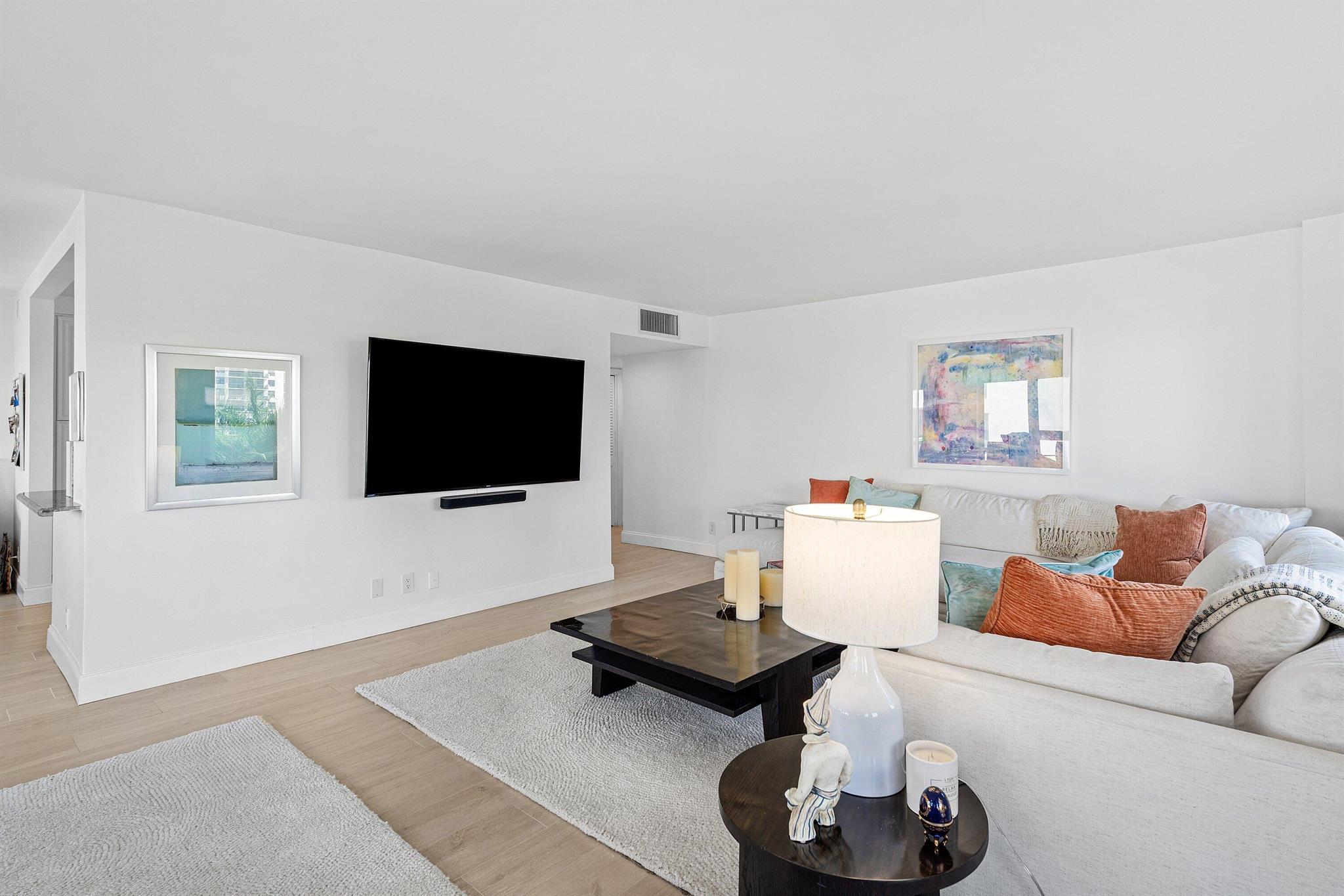 2066 N Ocean Boulevard 4nw