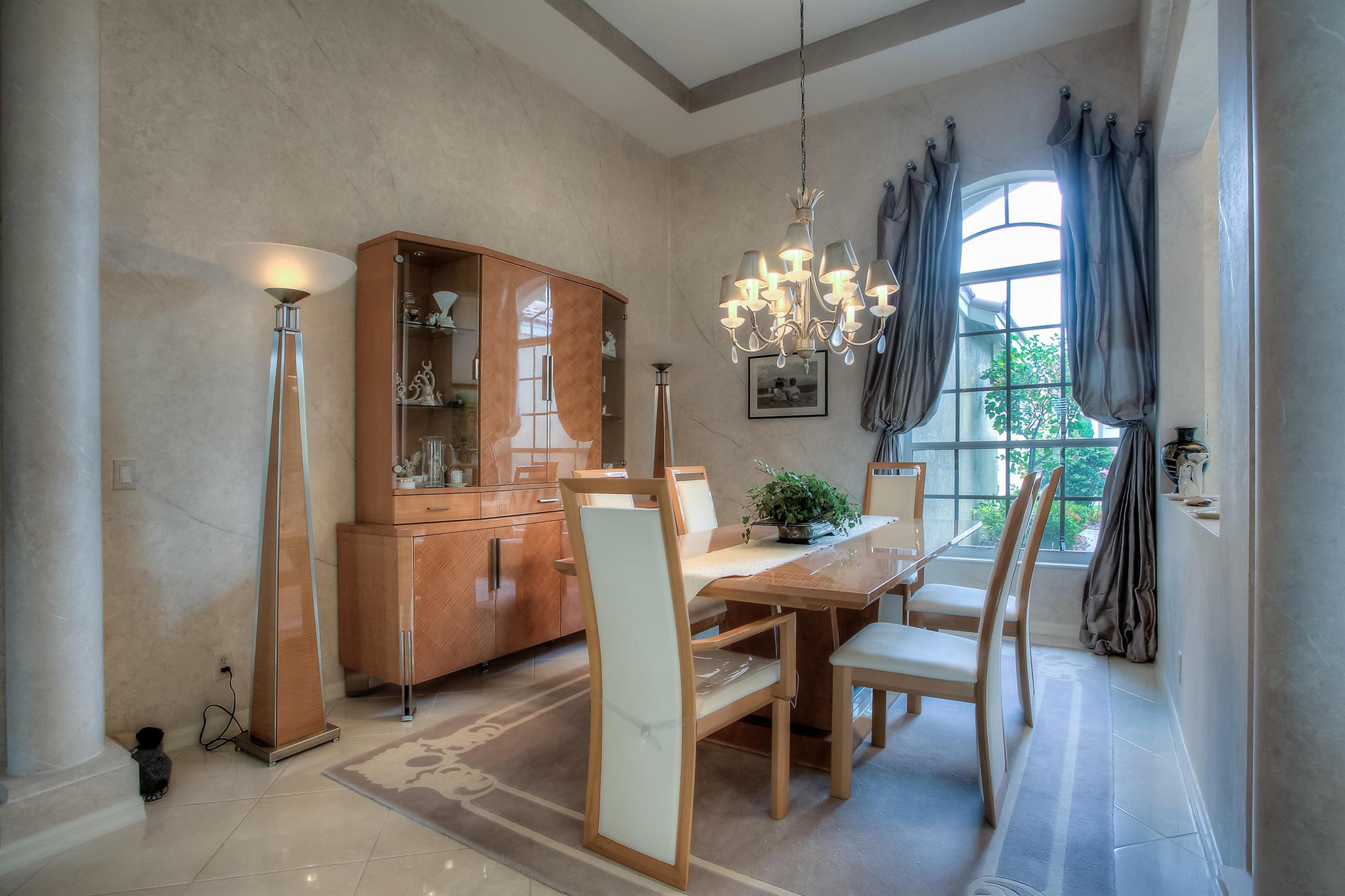 9748 Via Verga Street