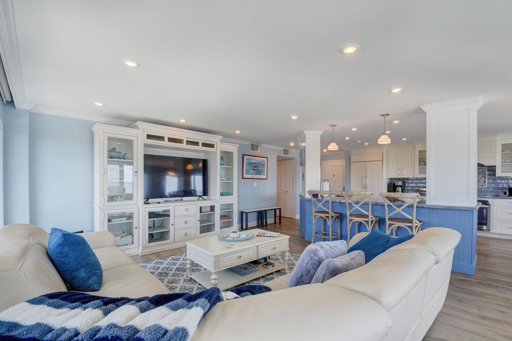 2066 N Ocean Boulevard 14sw