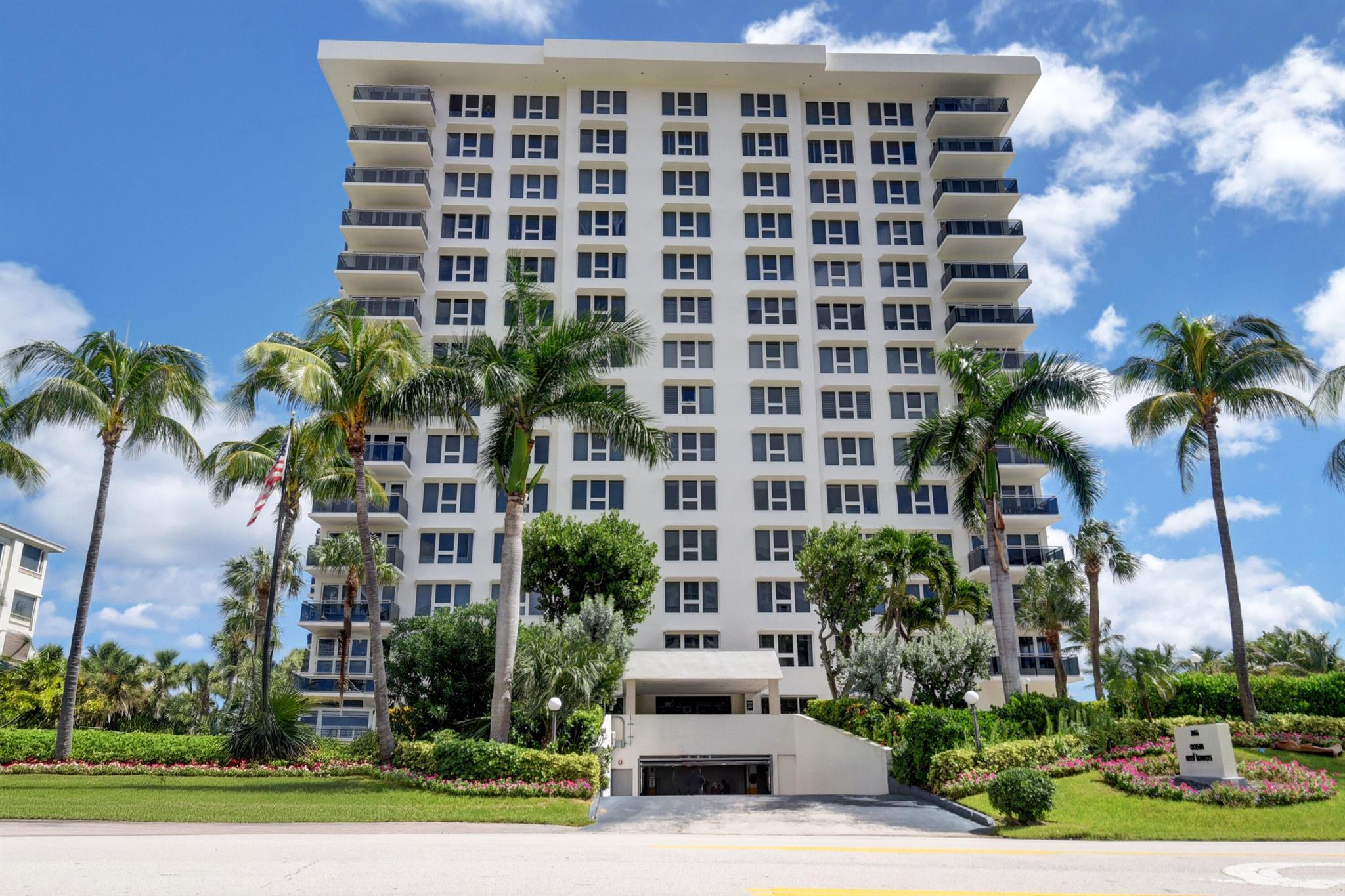 2066 N Ocean Boulevard 14sw