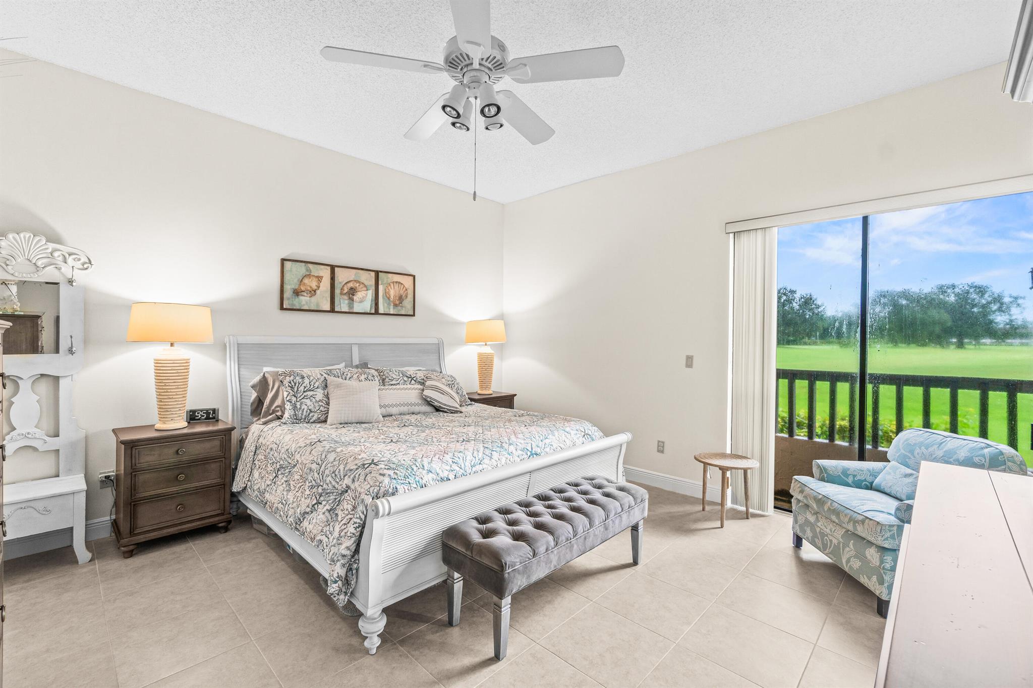 7460 La Paz Boulevard 102