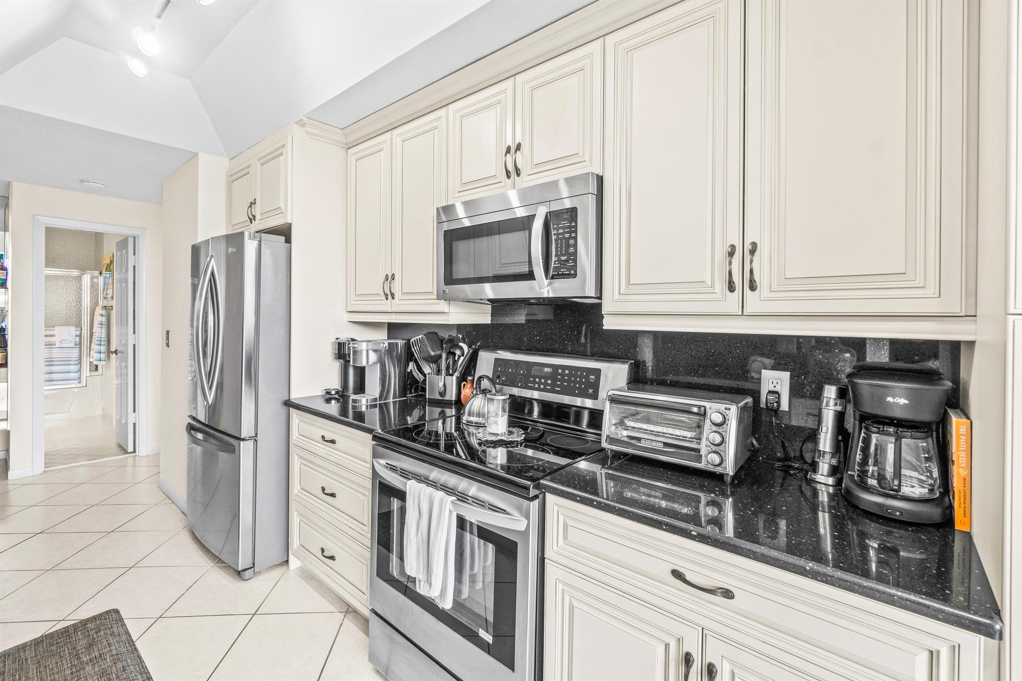 7460 La Paz Boulevard 102