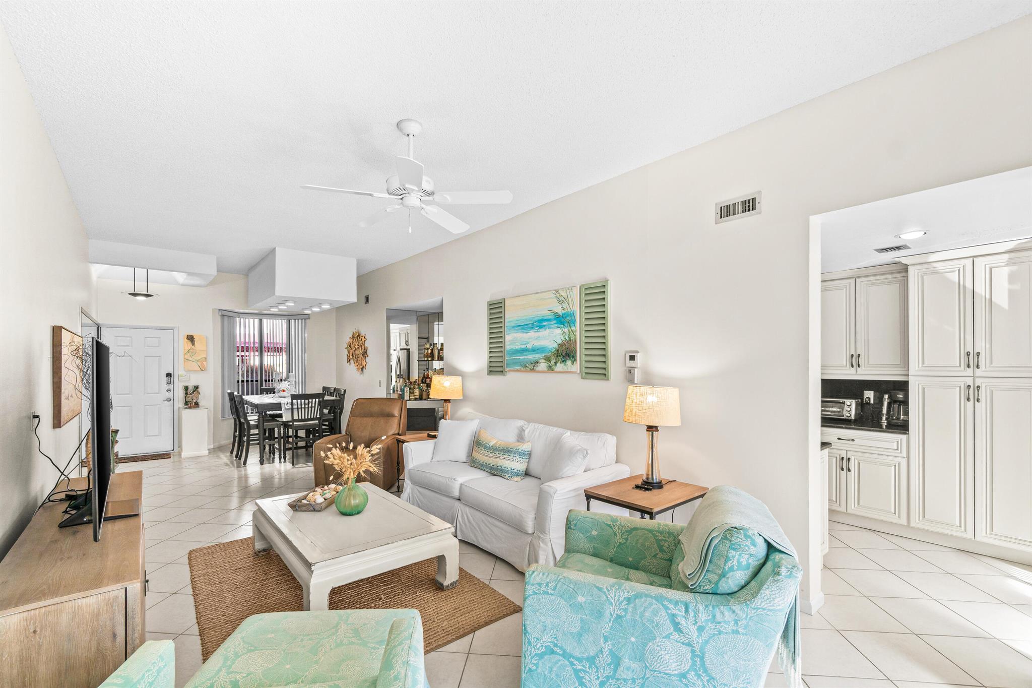 7460 La Paz Boulevard 102