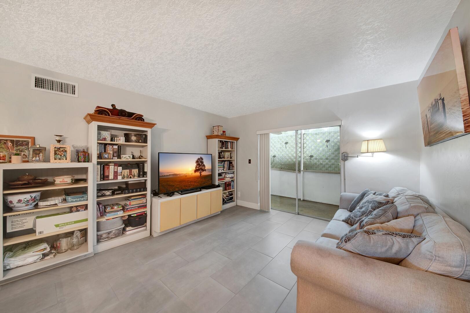 2812 S Garden Drive 109