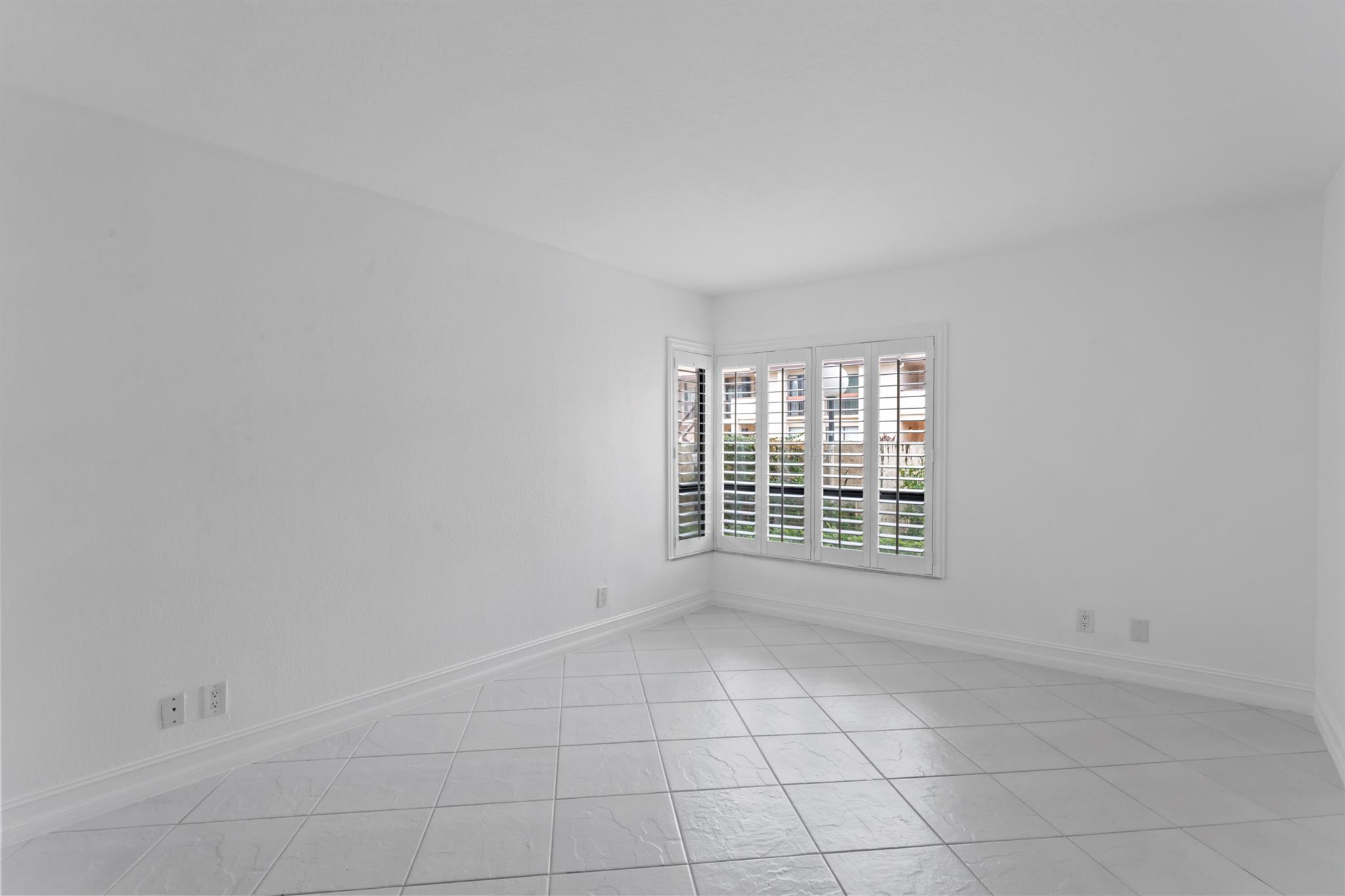 2339 SW 15th Street #27