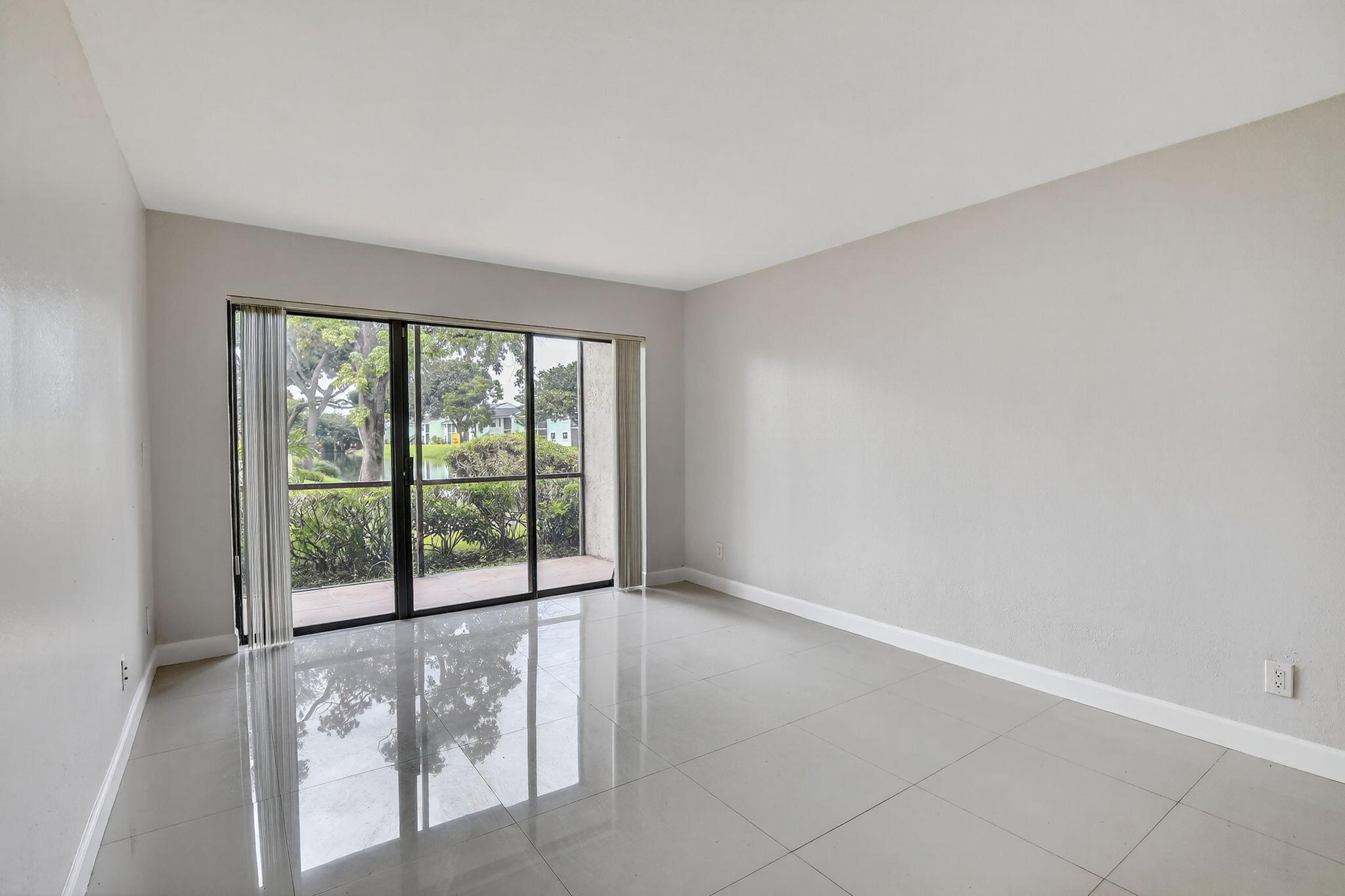 8789 NW 39 Street 8789