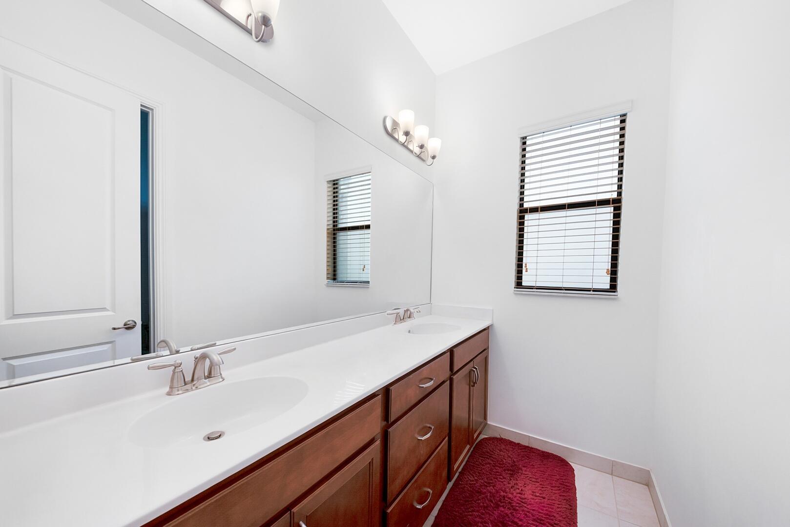 8259 Grand Prix Lane