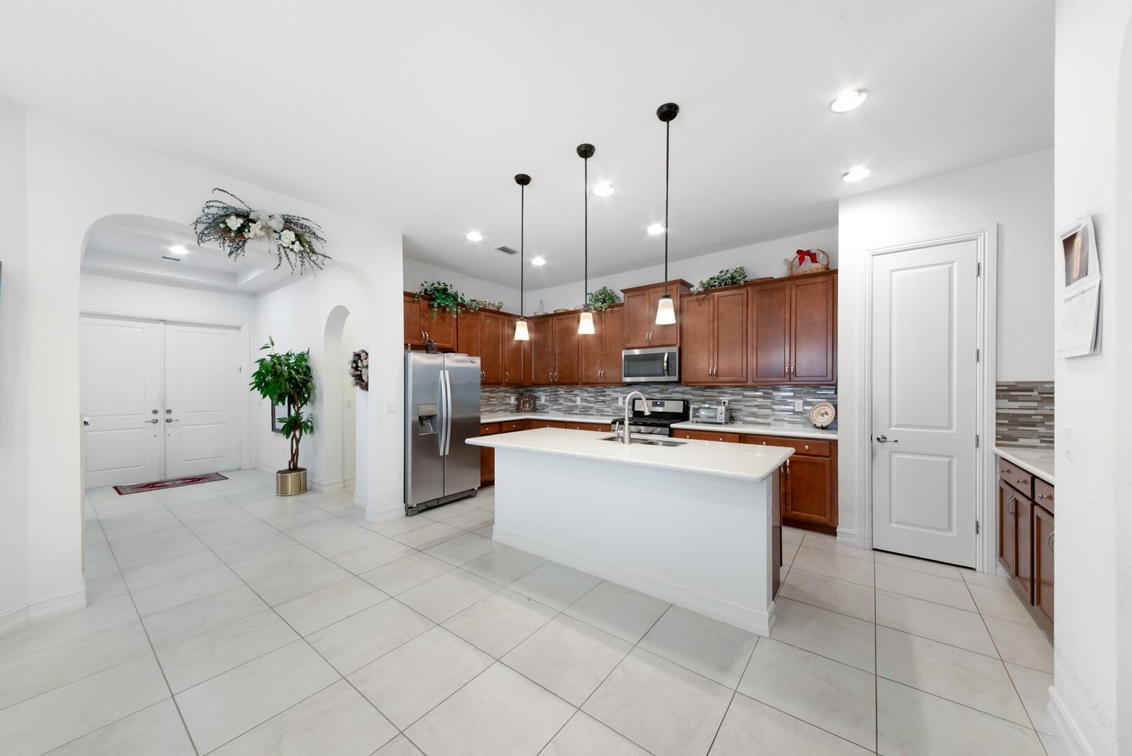 8259 Grand Prix Lane