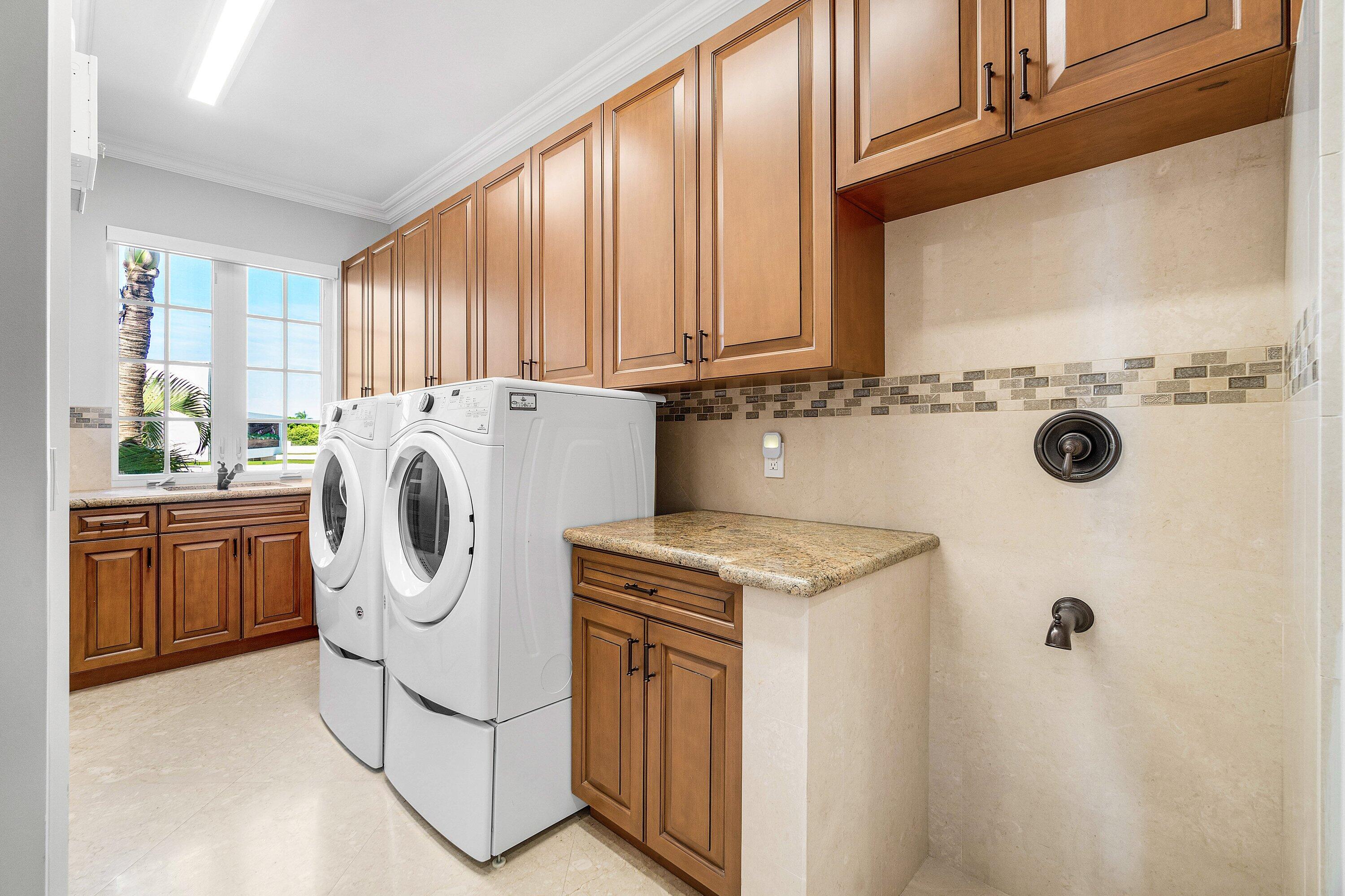 4216 Intracoastal Drive