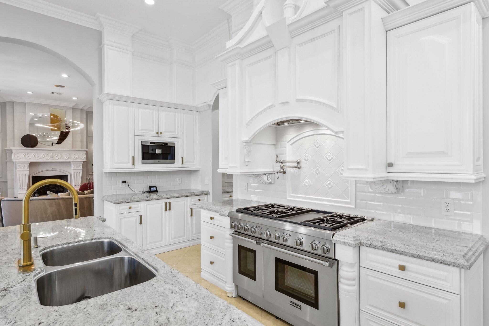 4216 Intracoastal Drive