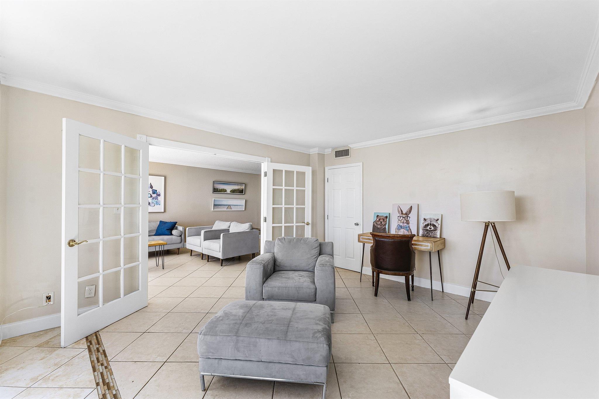 1600 S Ocean Drive 7h