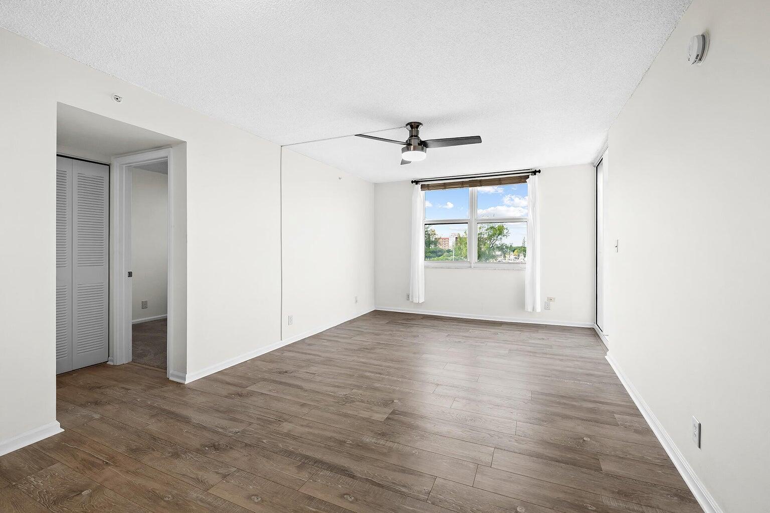 1505 N Riverside Drive 405