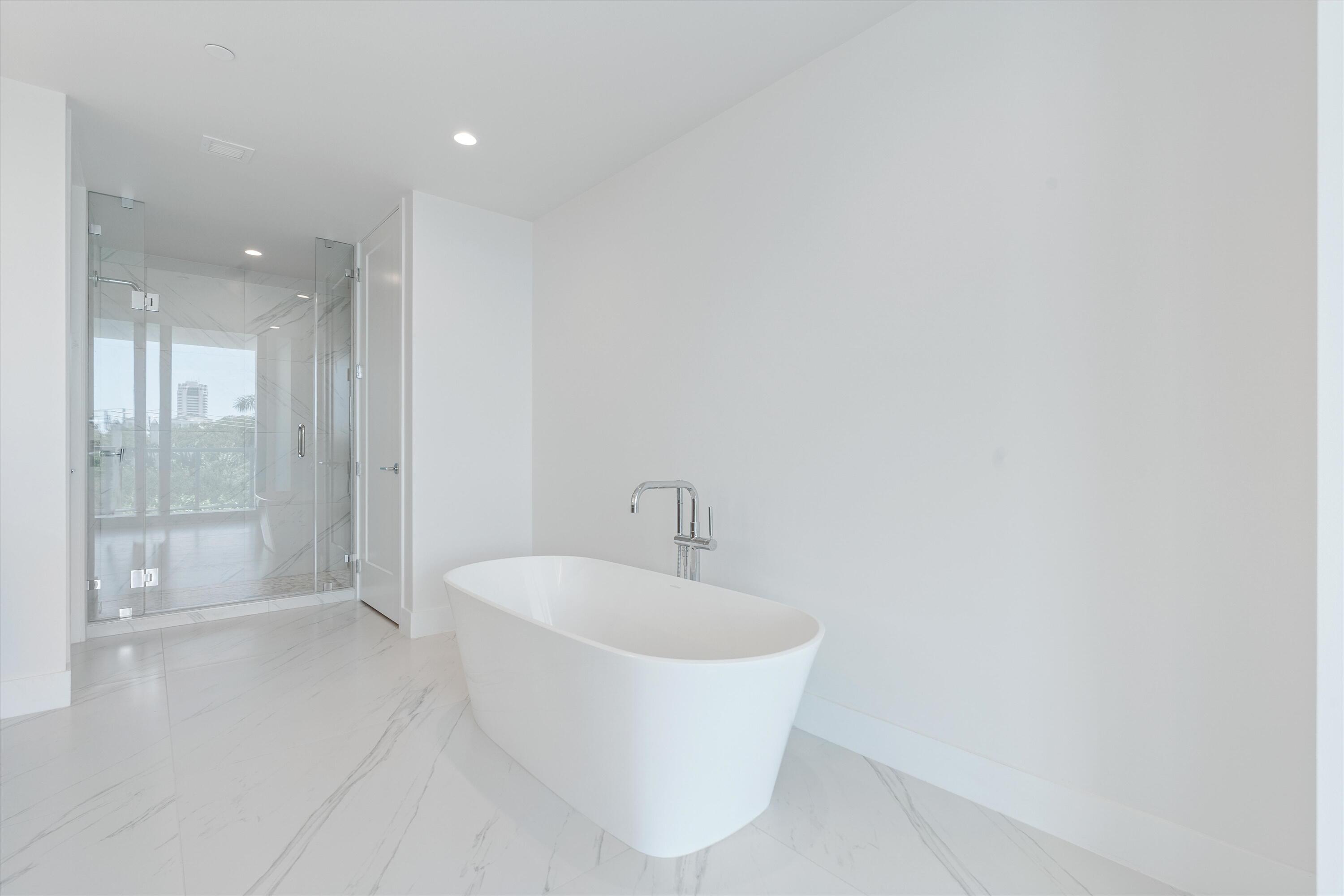 495 E Royal Palm Road 402