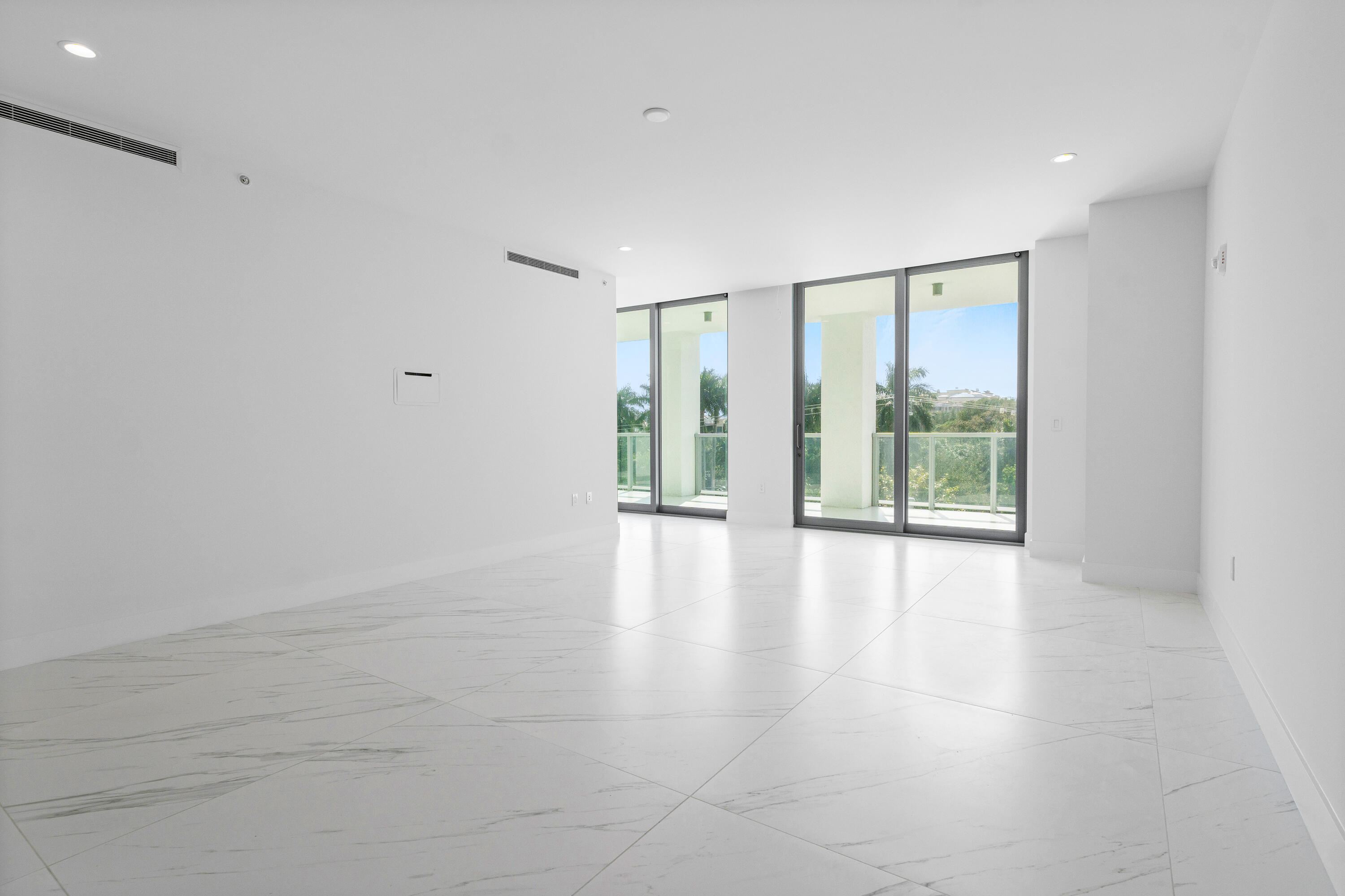495 E Royal Palm Road 402