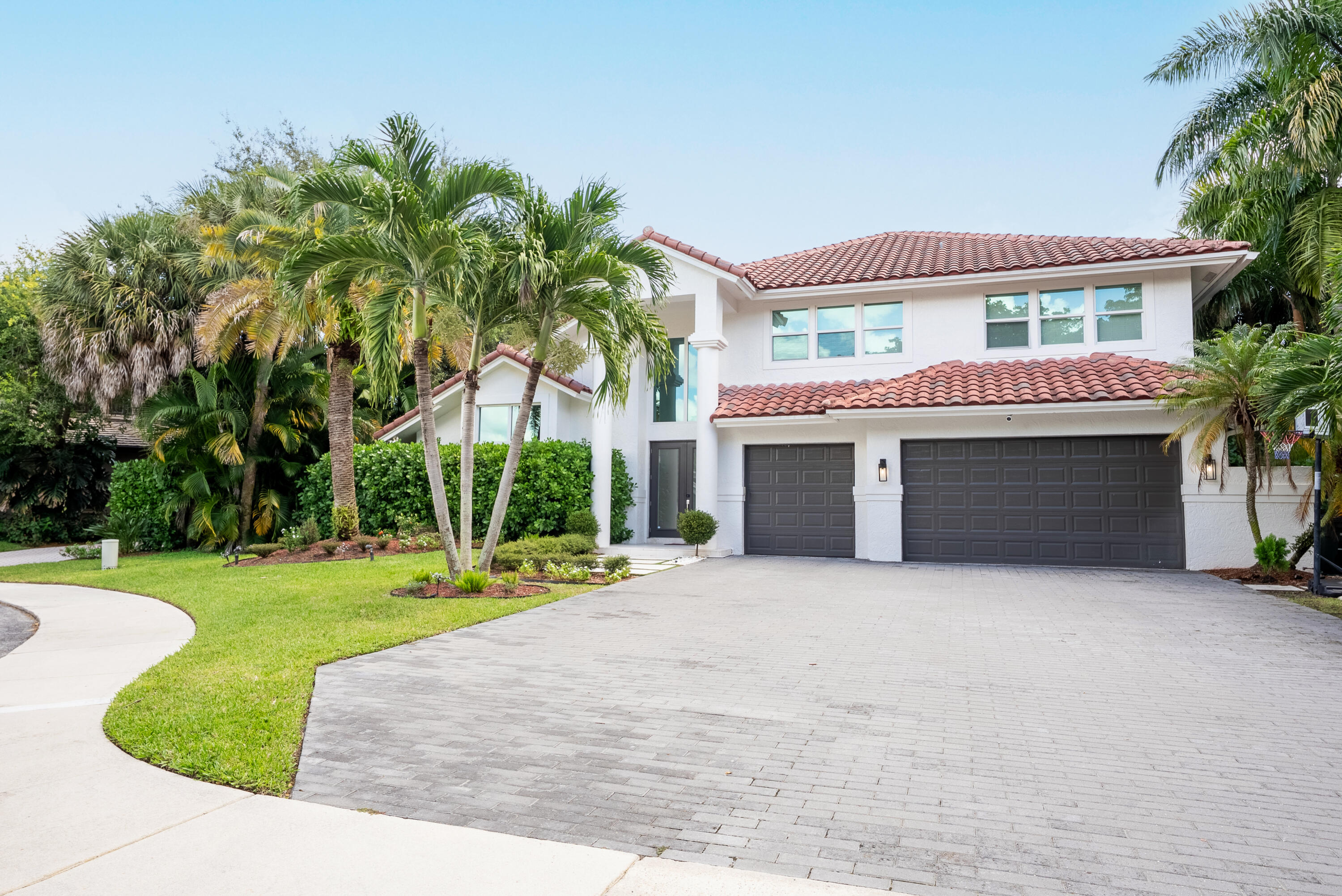 934 SW 21st Way