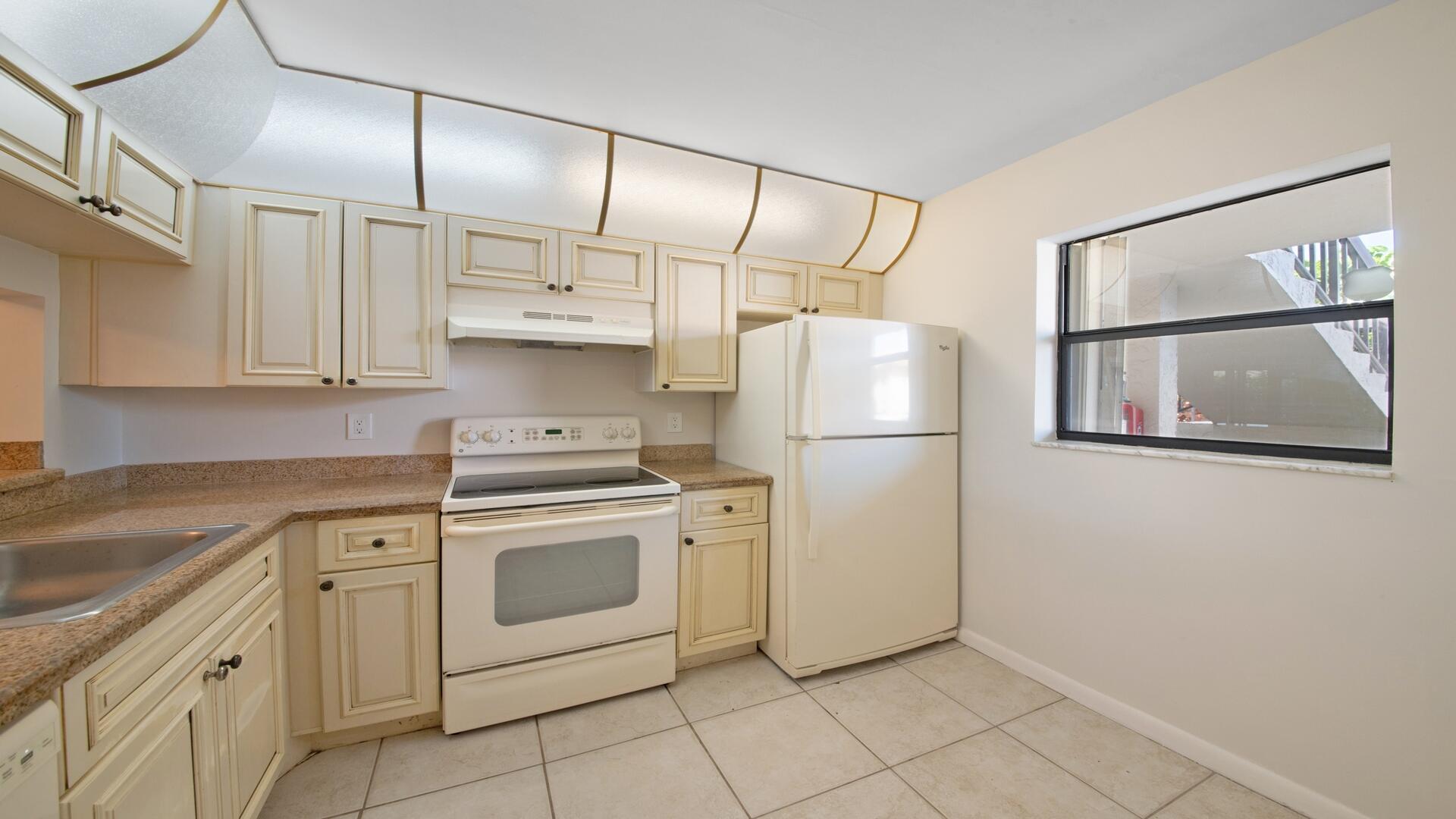 7118 Golf Colony Court 105