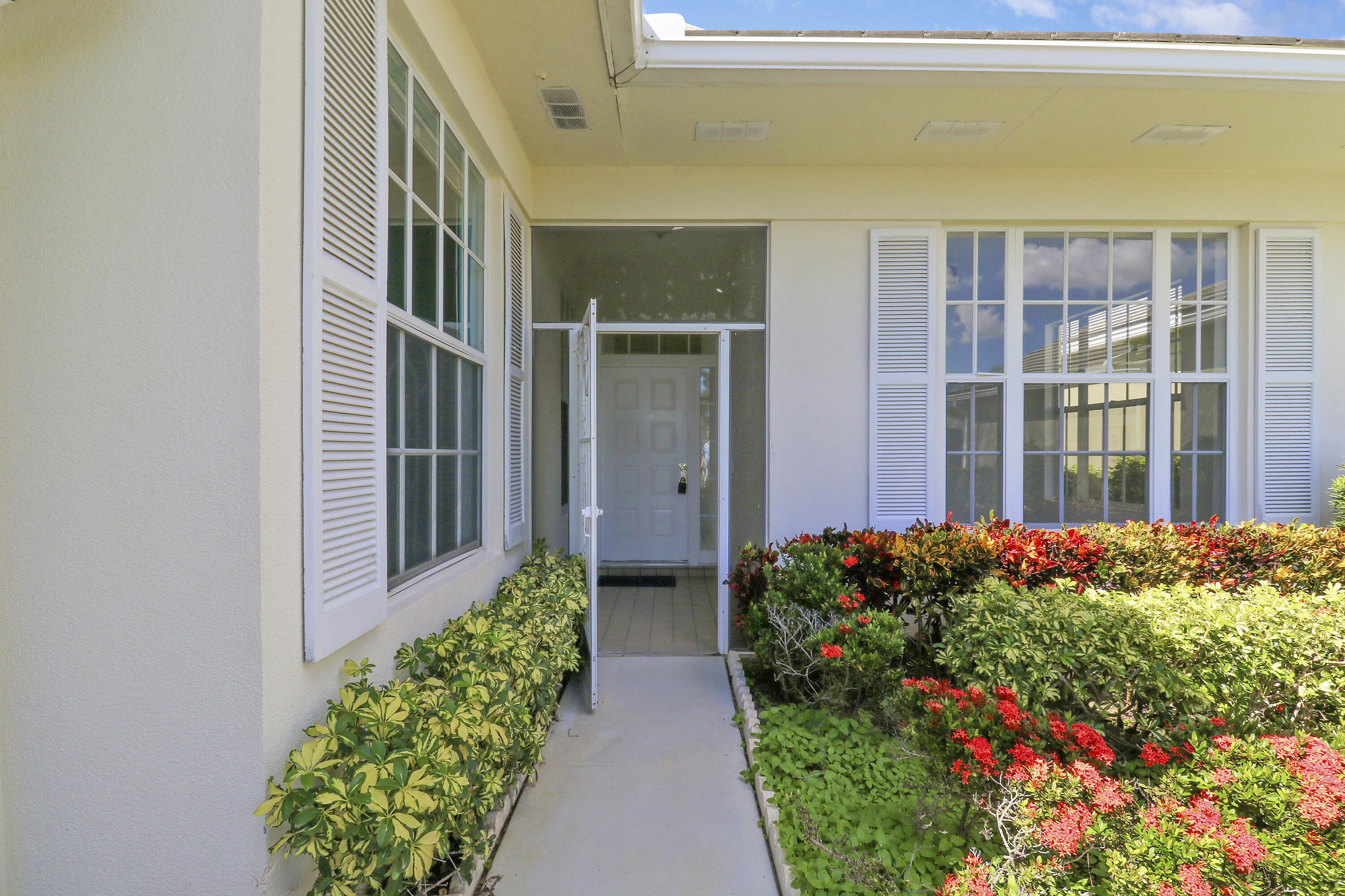 220 NW Bentley Circle, Port St. Lucie