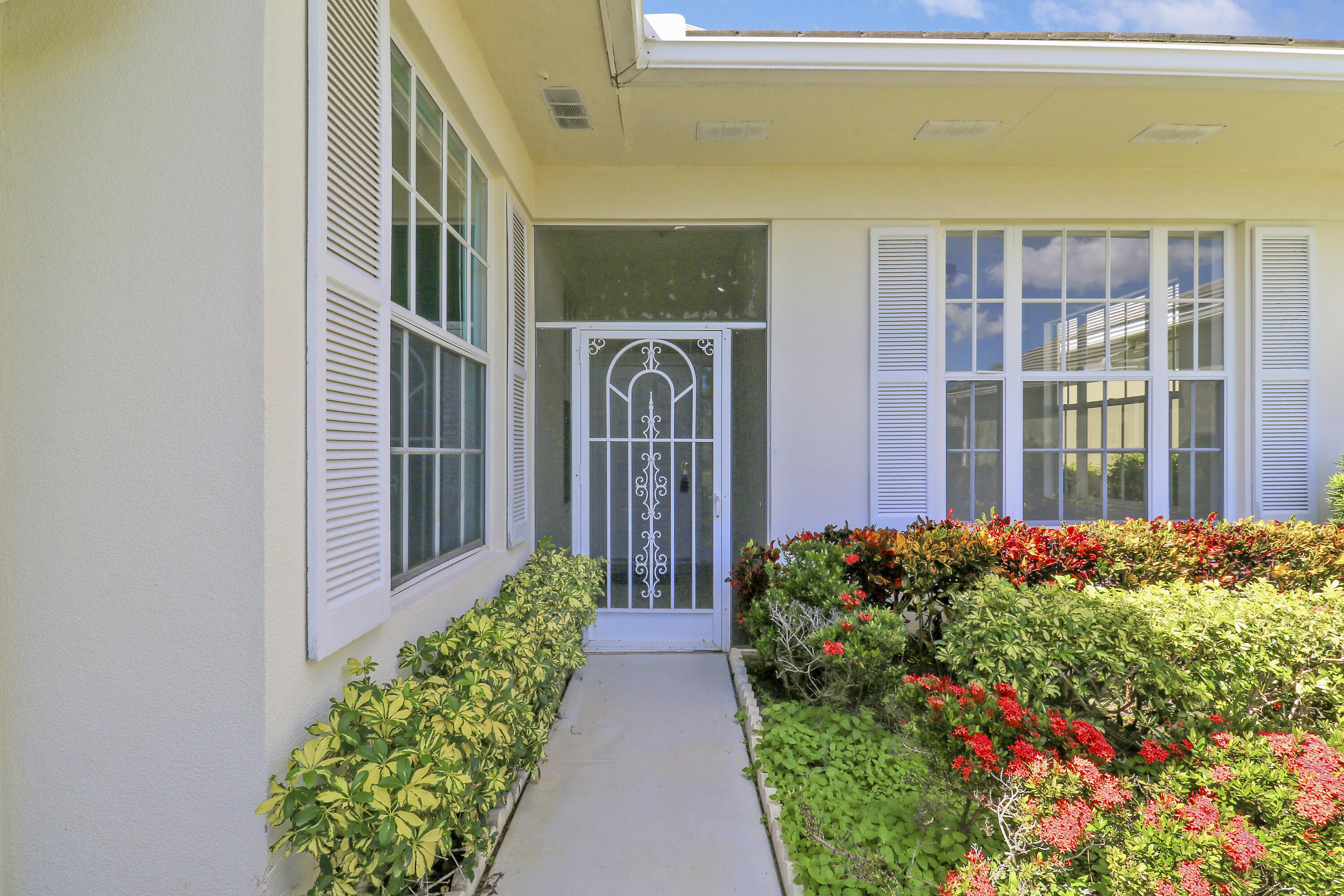220 NW Bentley Circle, Port St. Lucie
