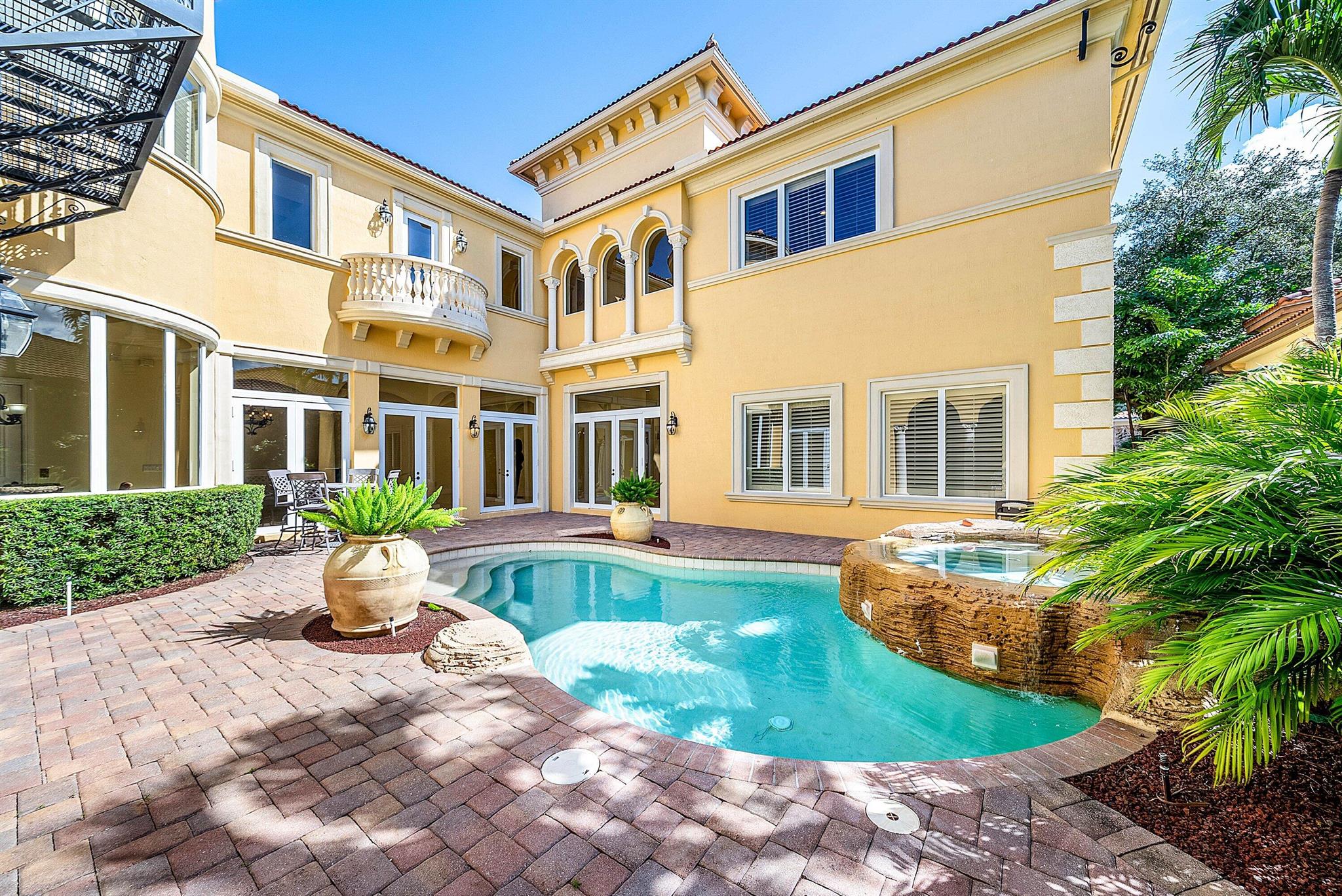 17387 Balaria Street