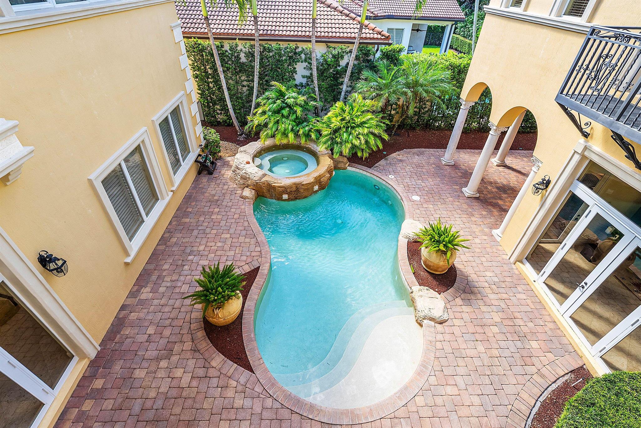 17387 Balaria Street