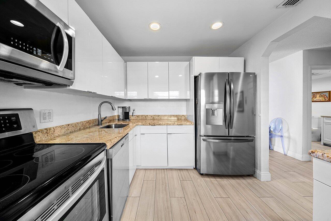 7920 Eastlake Drive 19-B