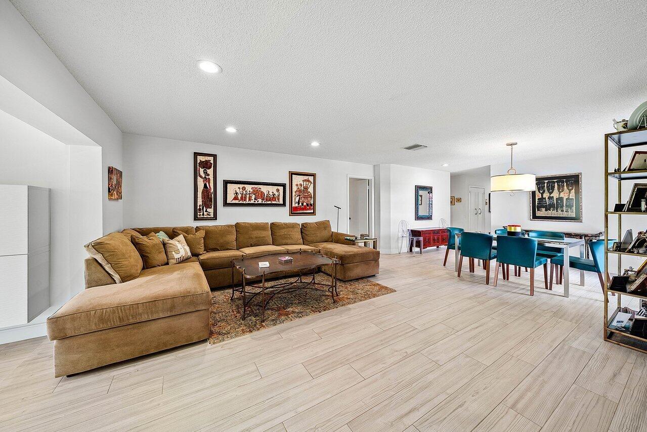 7920 Eastlake Drive 19-B